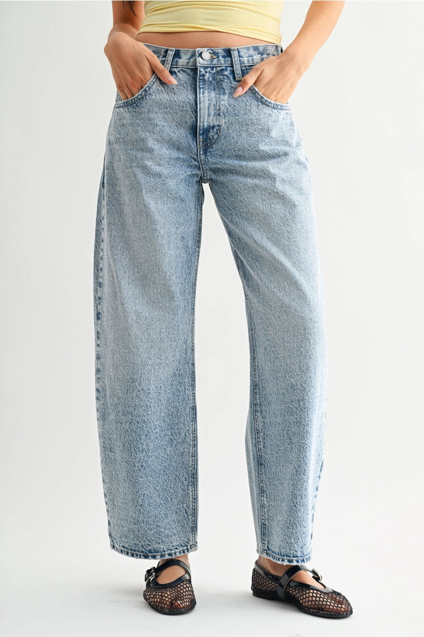 High Rise Light Barrel Jeans