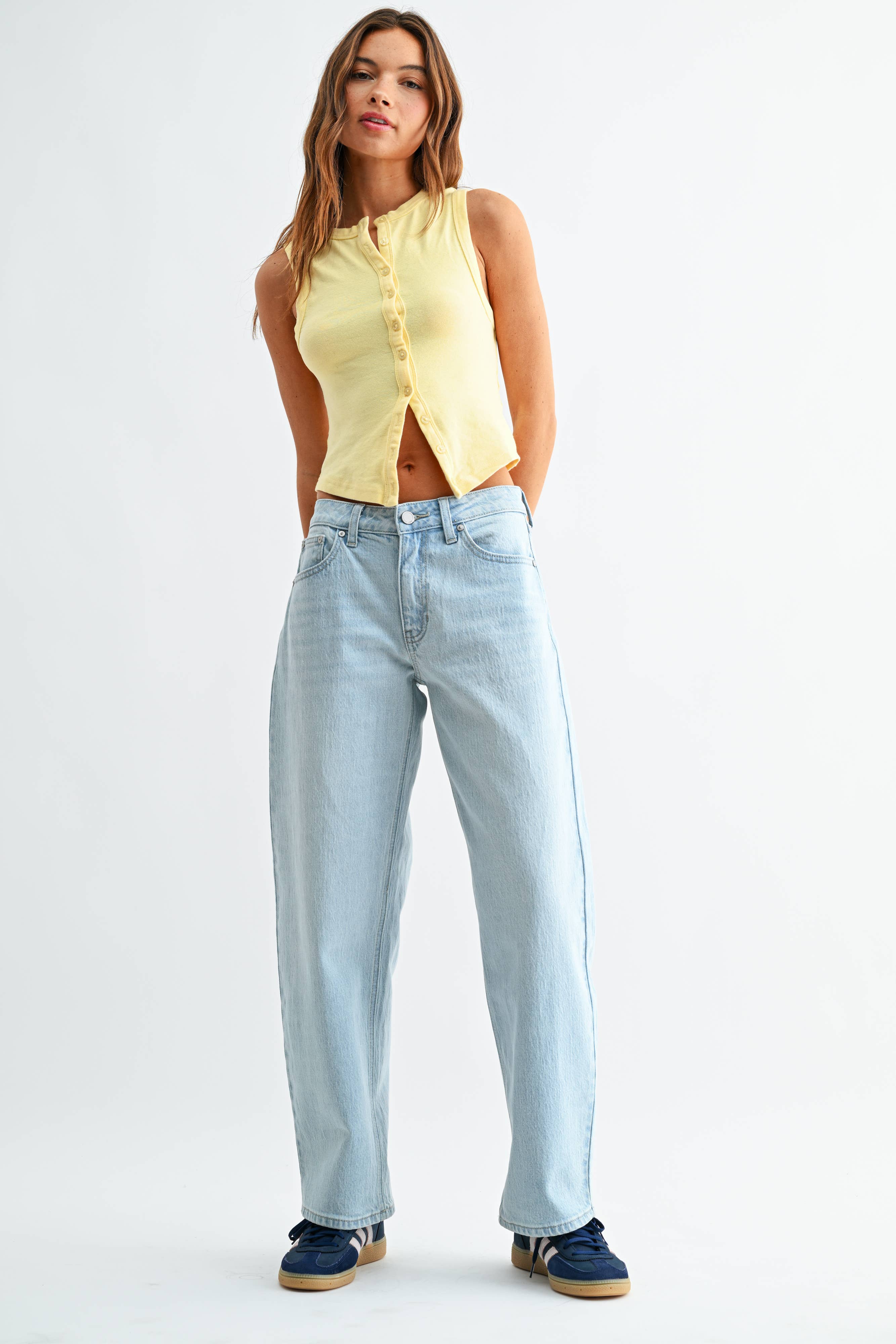 Light Wash Slight Barrel Jeans - Proper