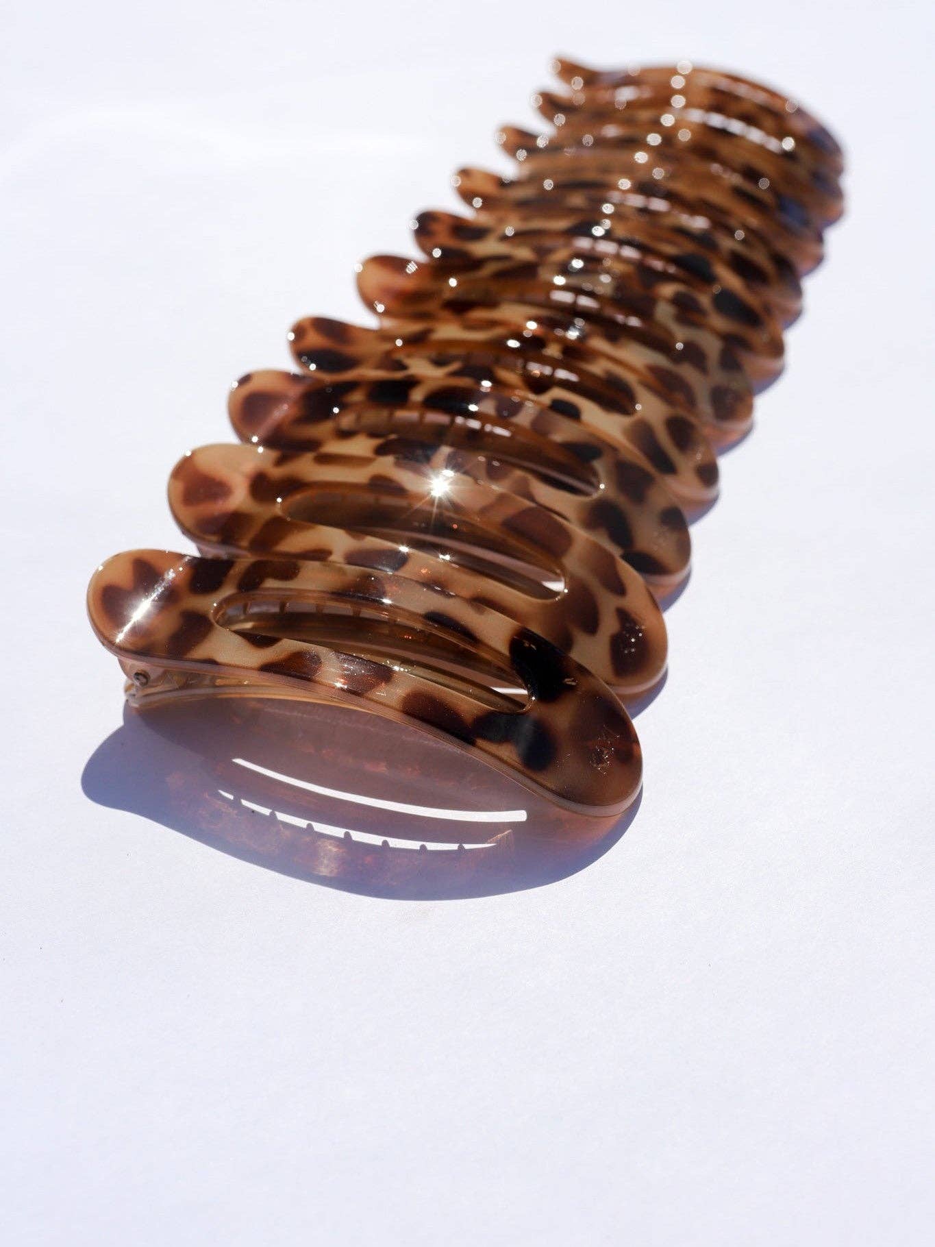 Lay Down Claw Clip - Proper