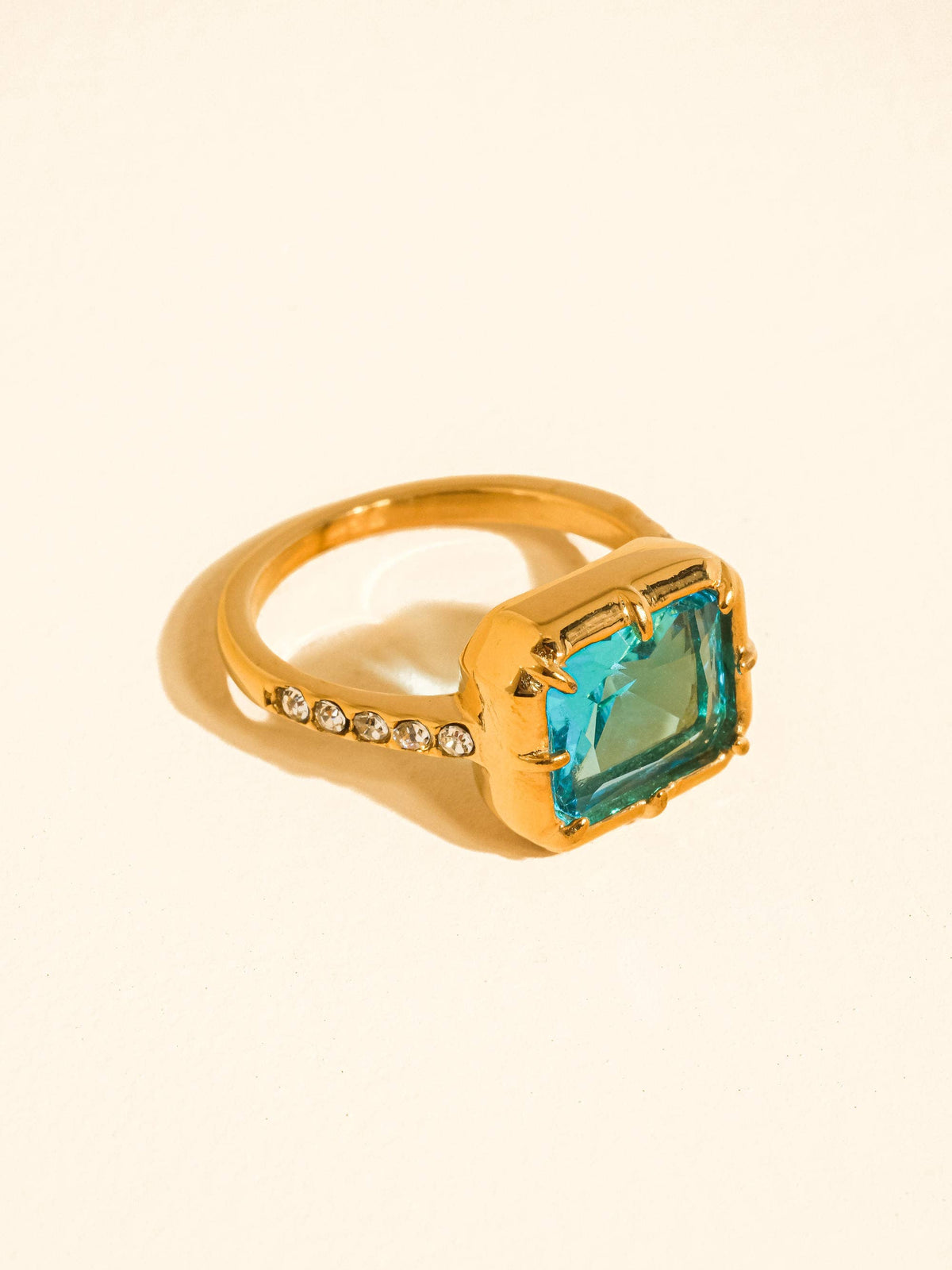 Verdet Statement Ring