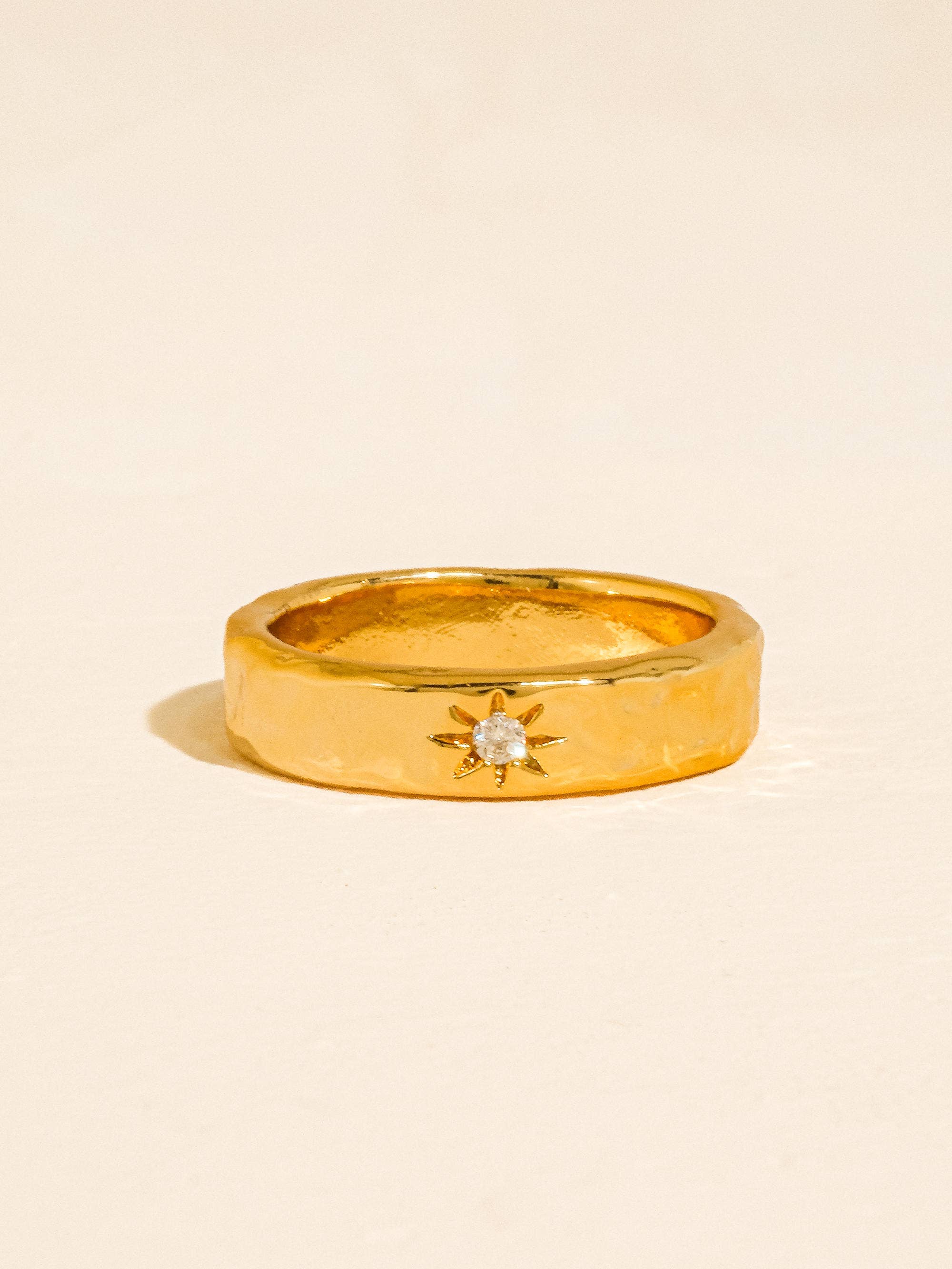 Naia Ring