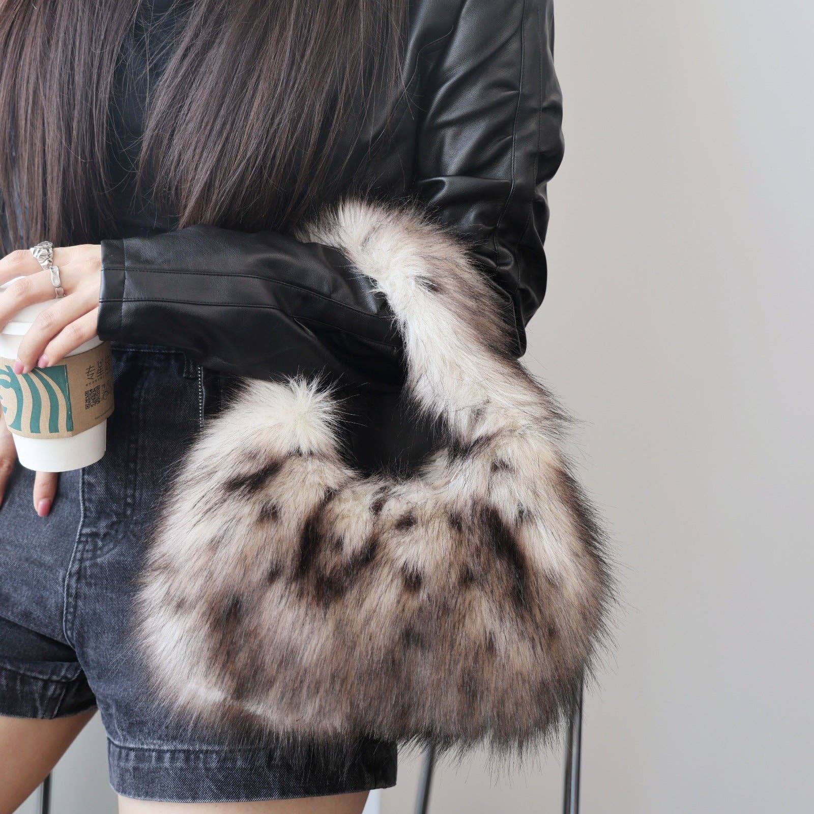 Winter Leopard Print Fluffy Underarm Handbag DP25G667 - Proper