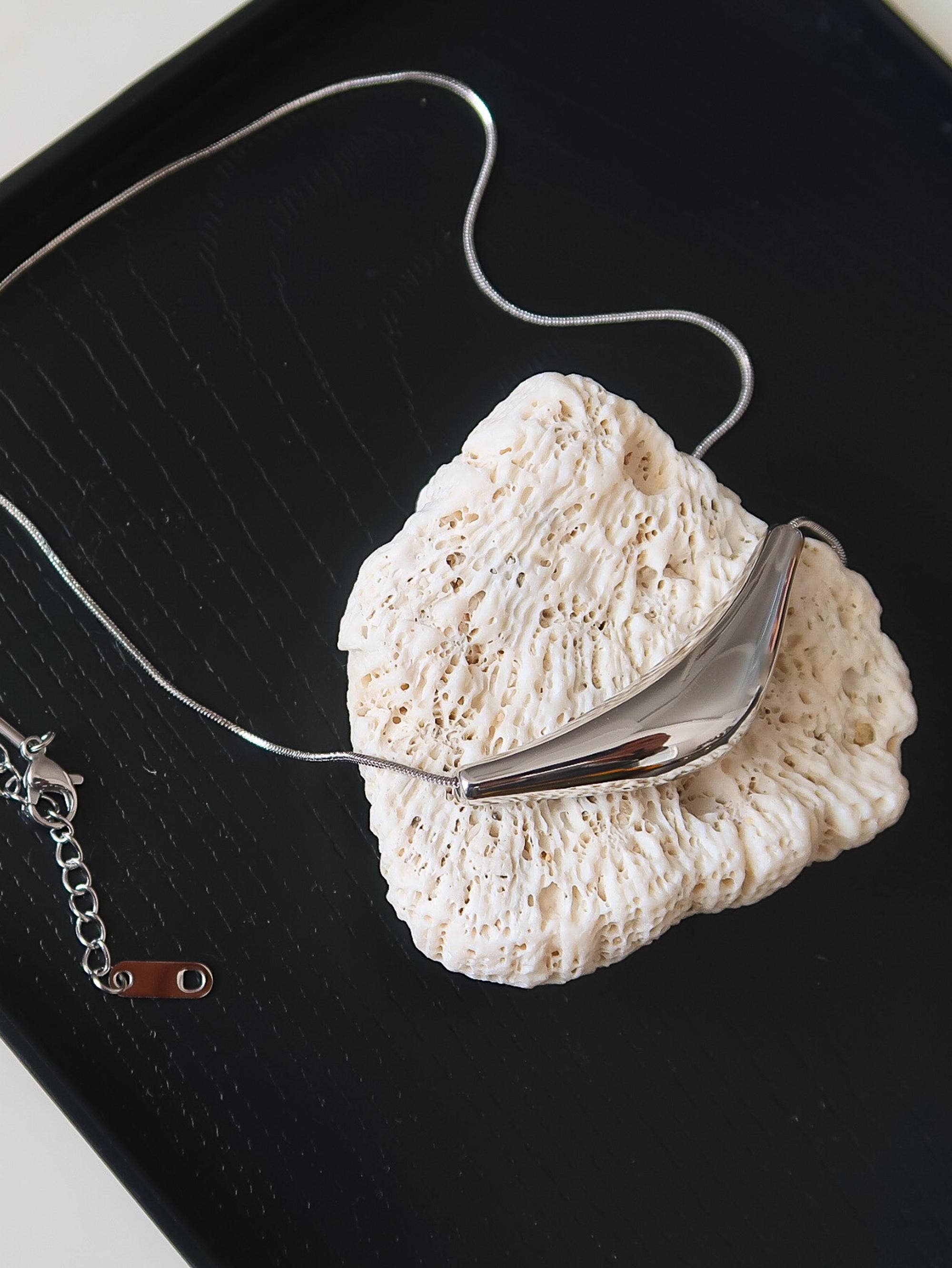 Cendre Necklace