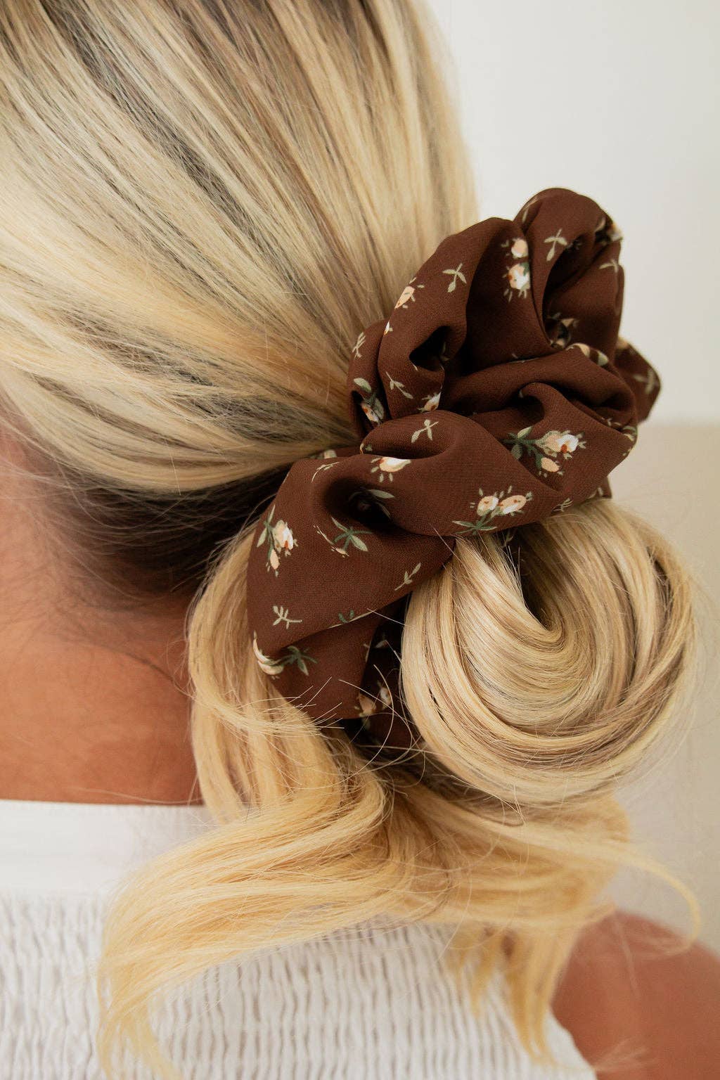 Hickory Floral Jumbo Scrunchie