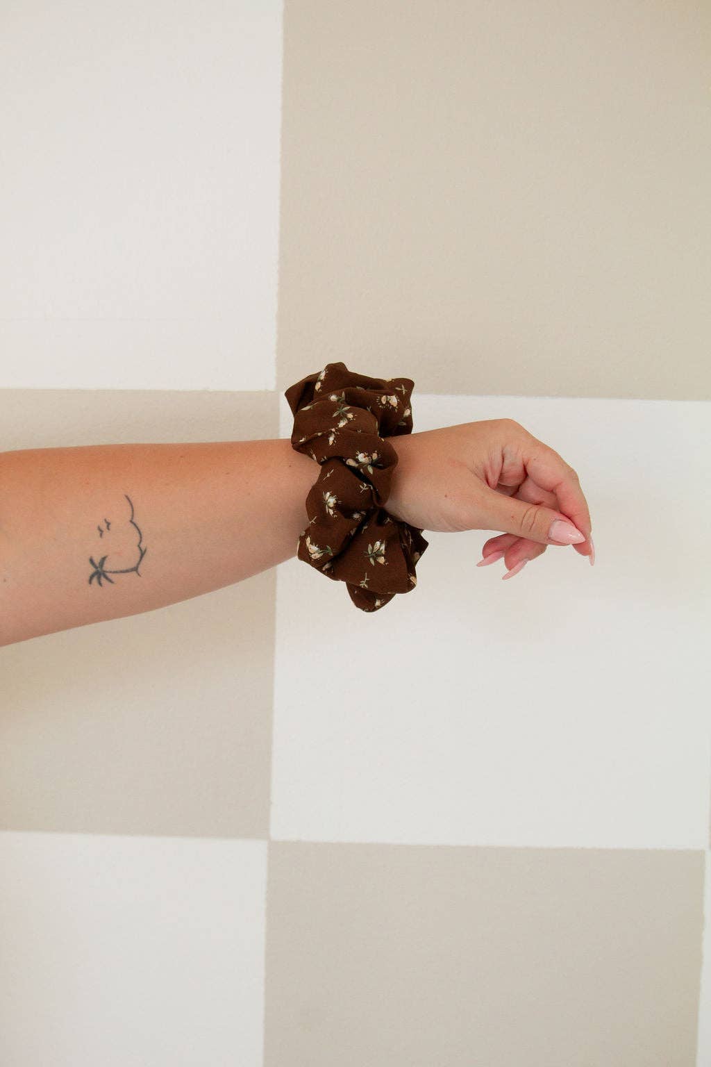 Hickory Floral Jumbo Scrunchie