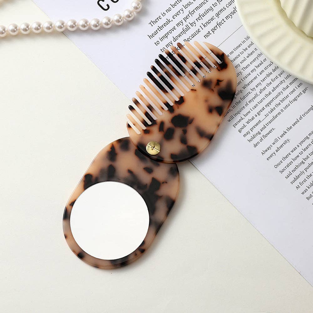 Oval Mirror + Comb