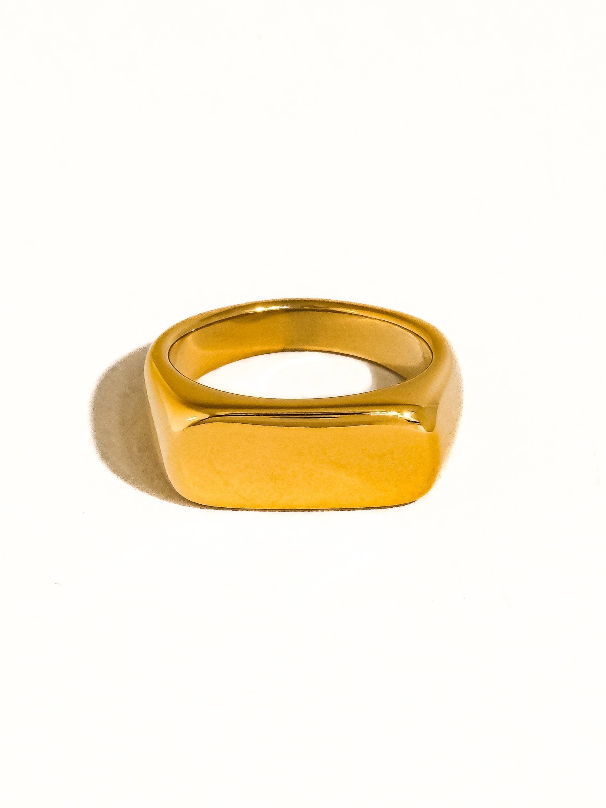 Glayce Signet Ring