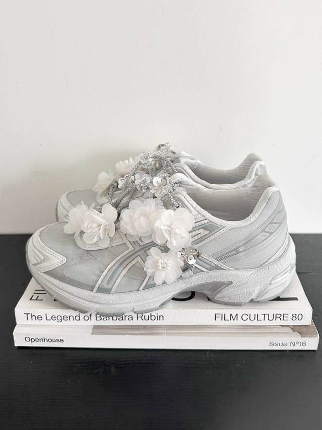 Yara Shoe Charm Clip - Proper