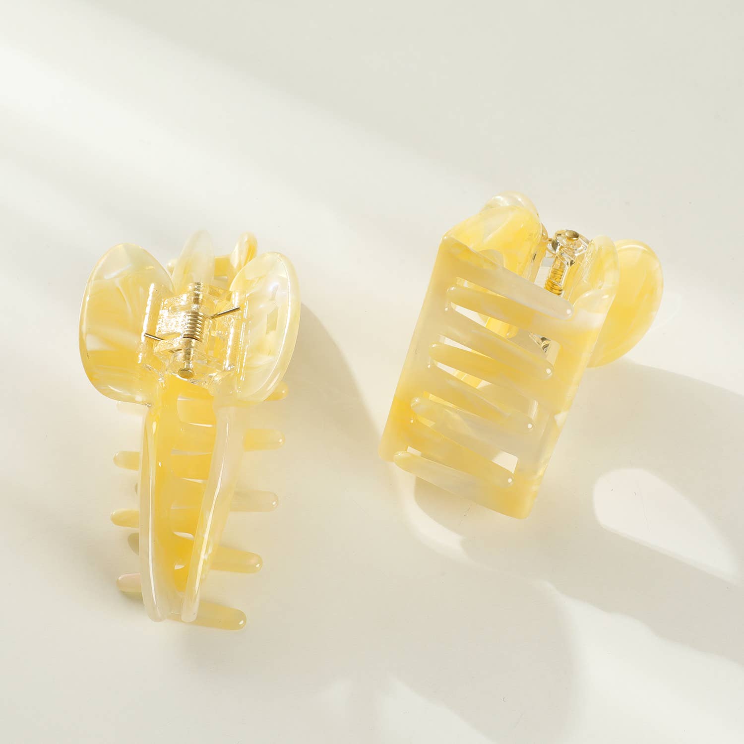 Limoncello | Assorted Small/Medium Claw Clips - Proper