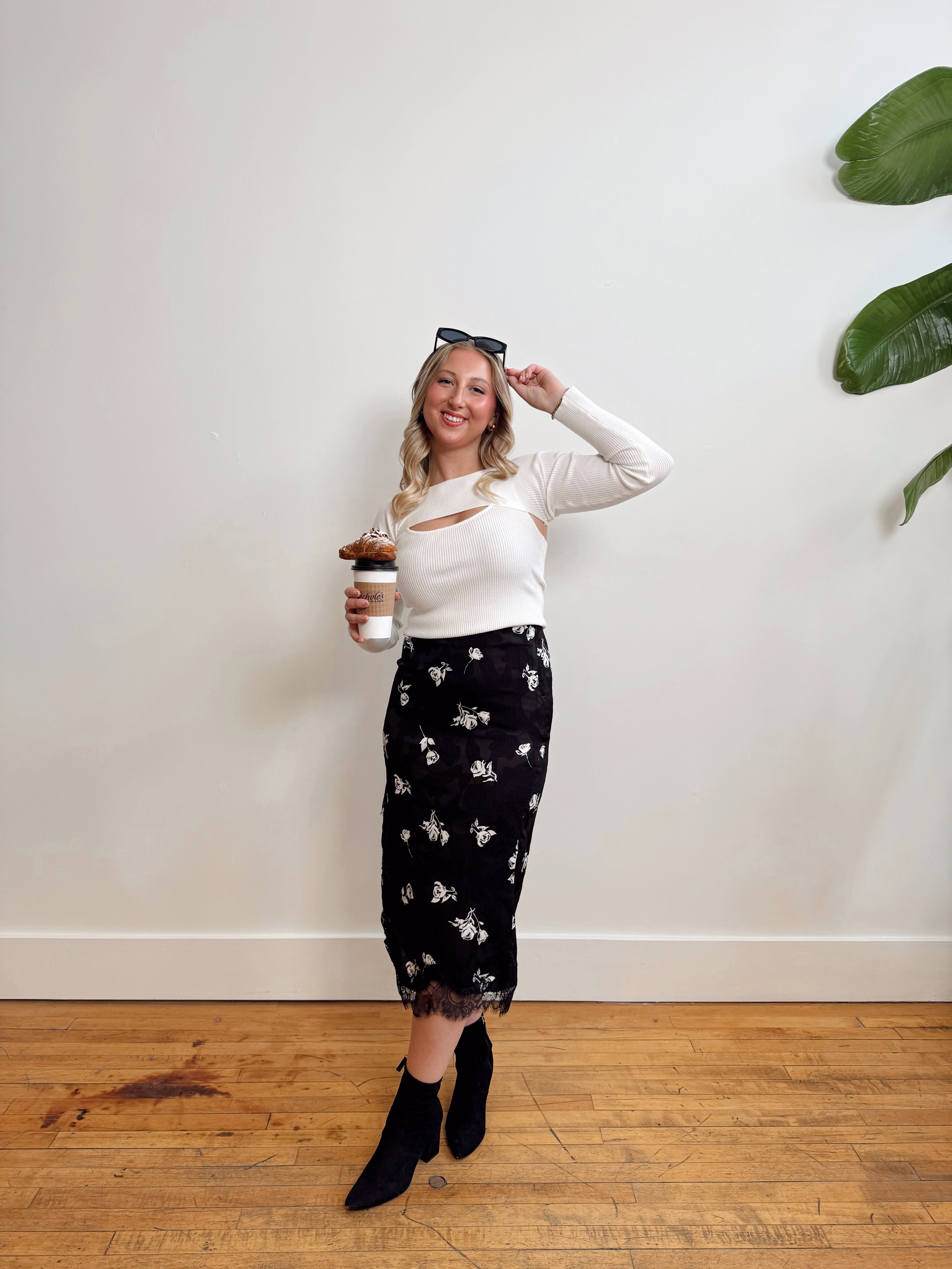 Rose Lace Skirt - Proper