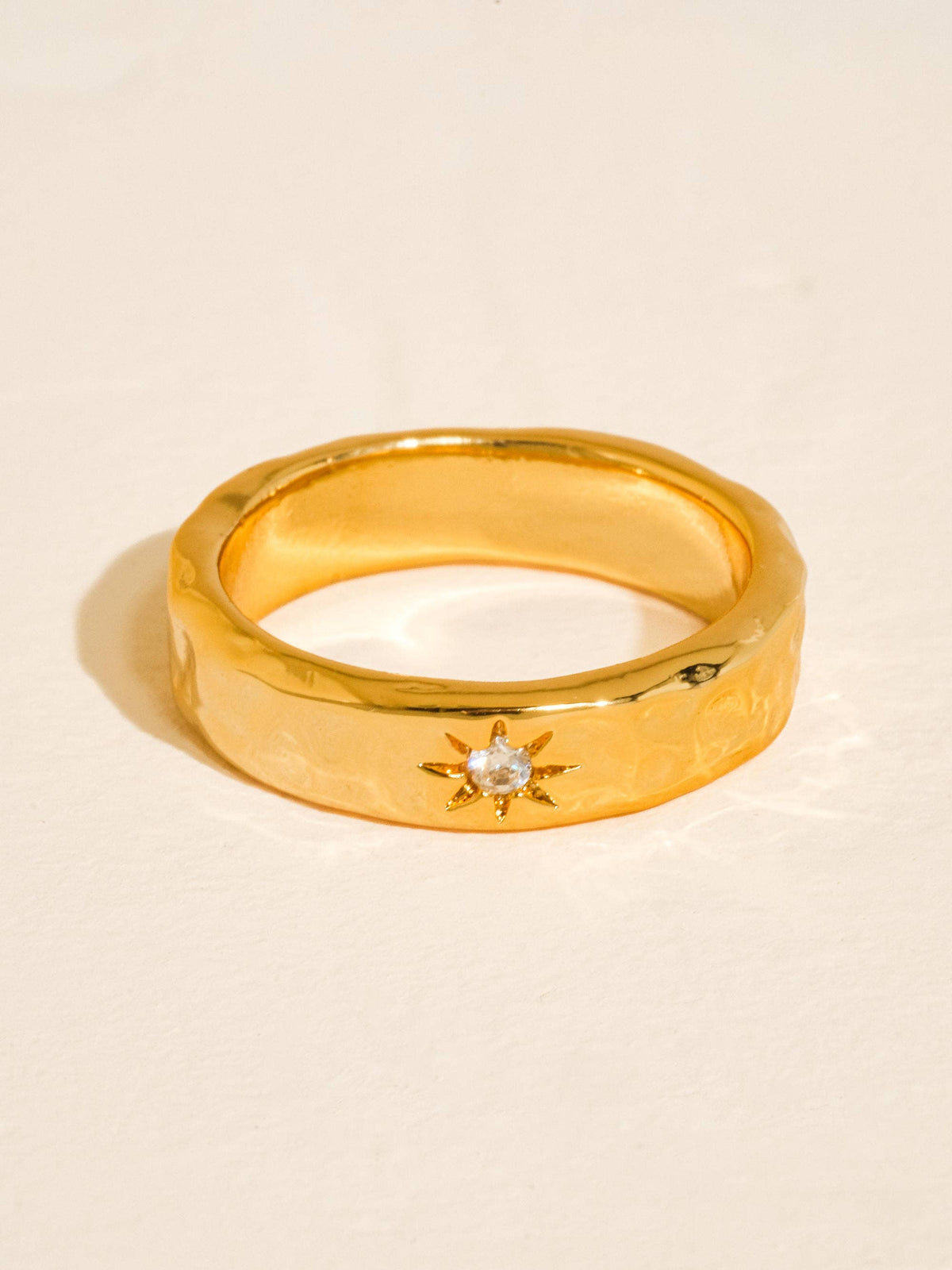 Naia Ring