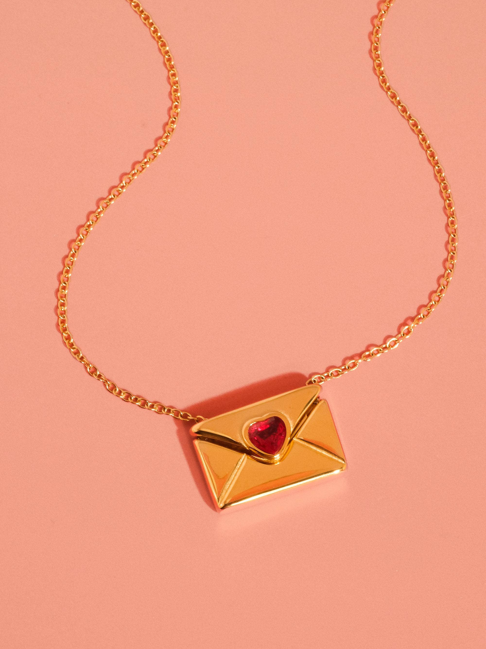 Letter 18K Gold Non-Tarnish Love Letter Heart Necklace - Proper