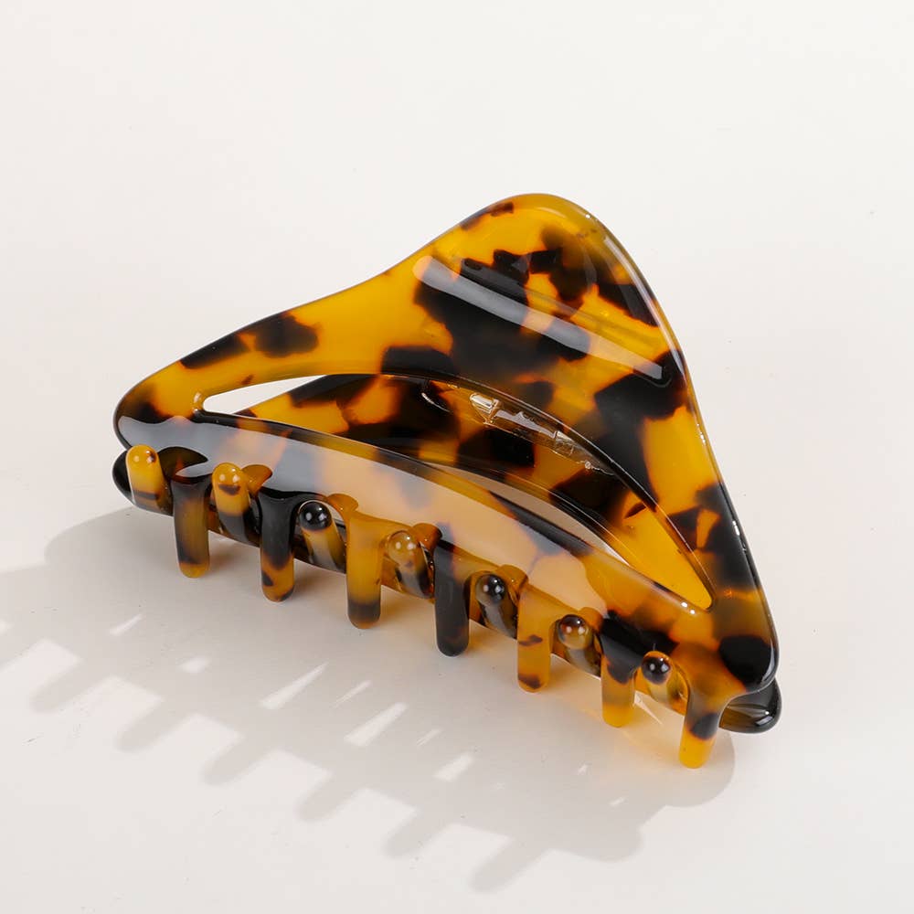 Demi Curved Triangle Claw Clip - Proper