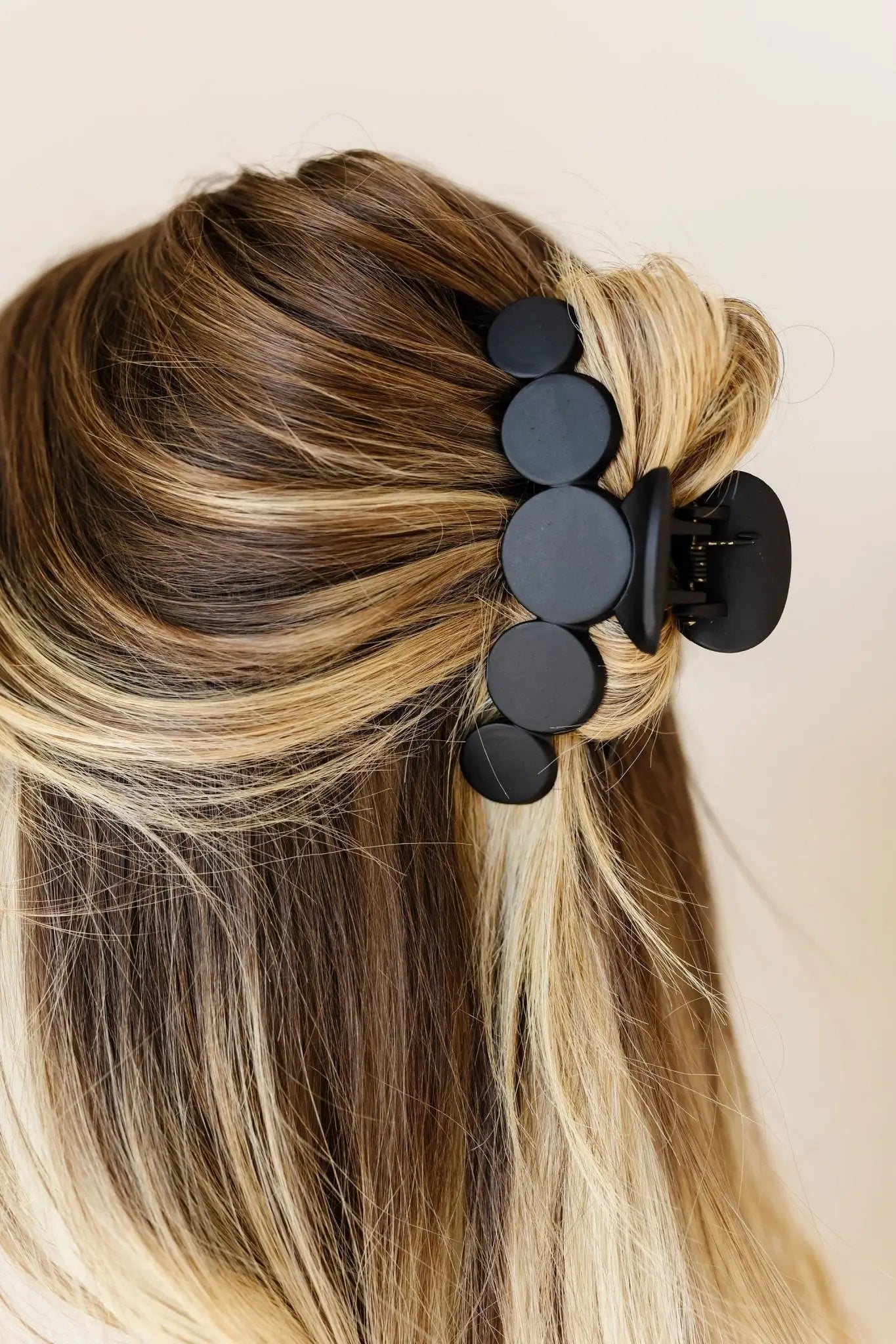 Circles Claw Clip - Proper