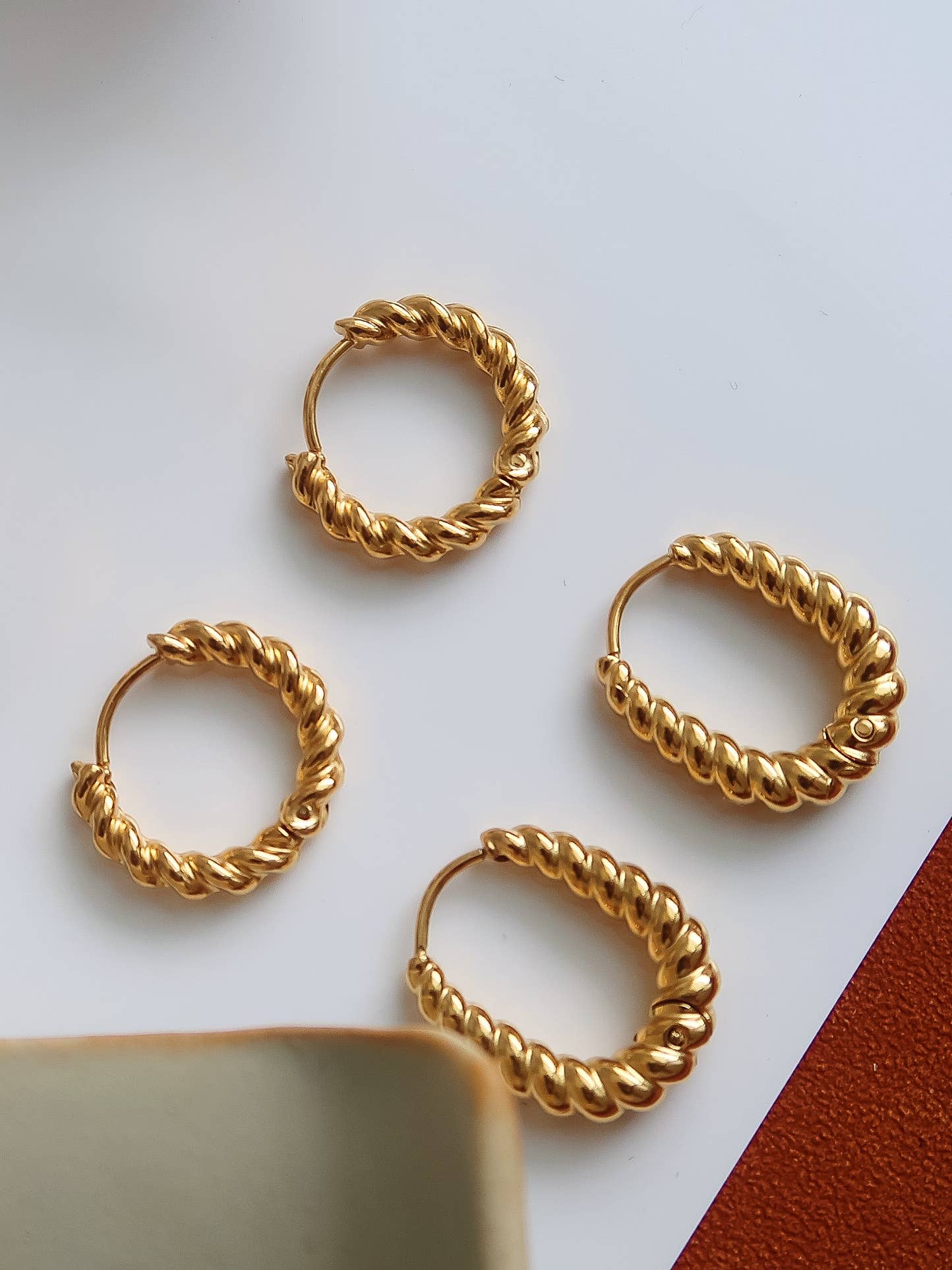 Cere Twisted Hoop Earrings