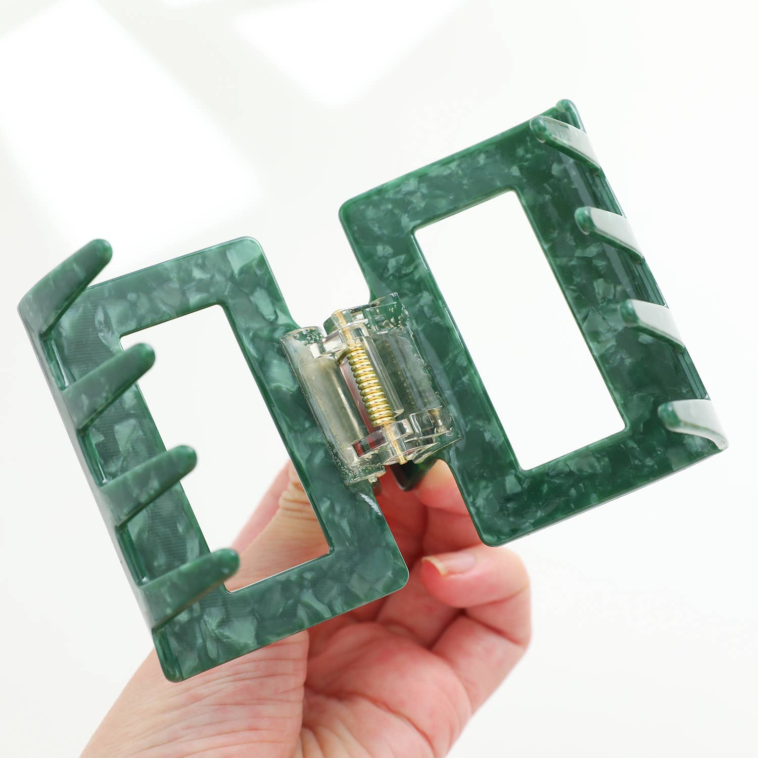 Evergreen Claw Clip - Proper