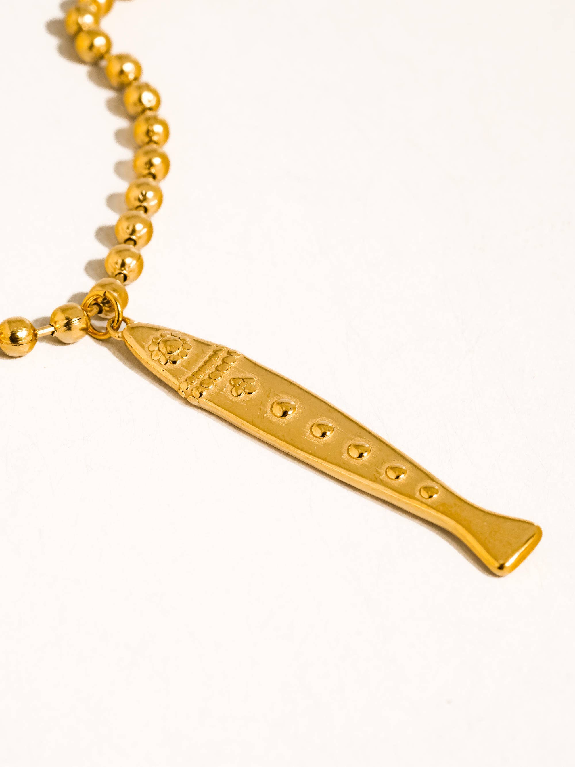 Bellisse 18K Gold Non-Tarnish Vintage Fish Necklace - Proper