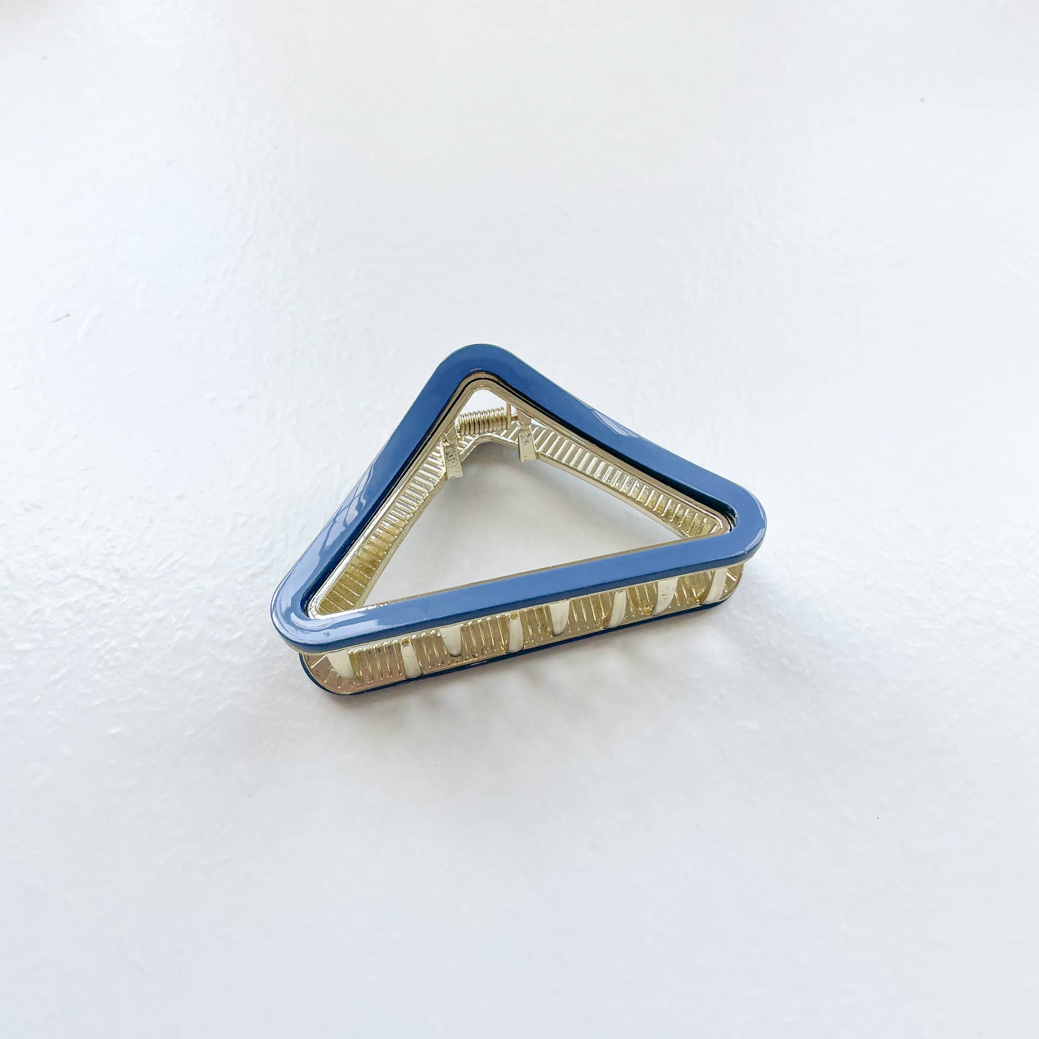 Amelie Medium Metal Triangle Claw Clip - Proper