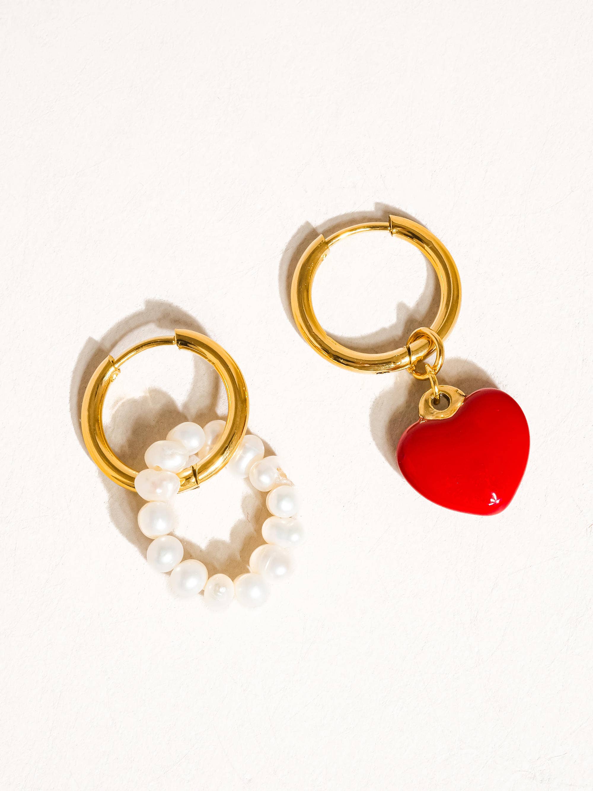 Euphrasie Mismatch Heart Pearl Earring - Proper