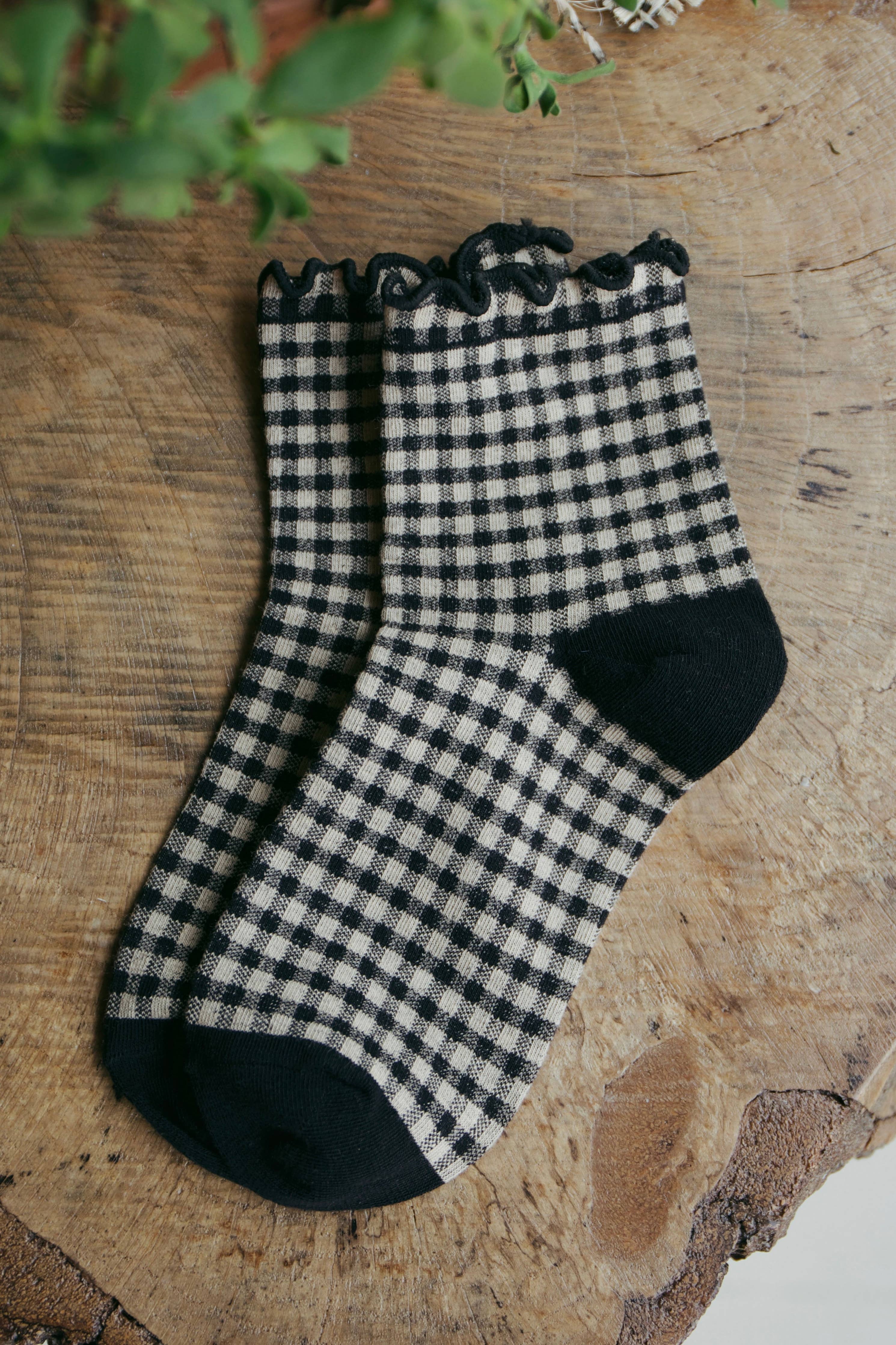 Ruffle Gingham Socks