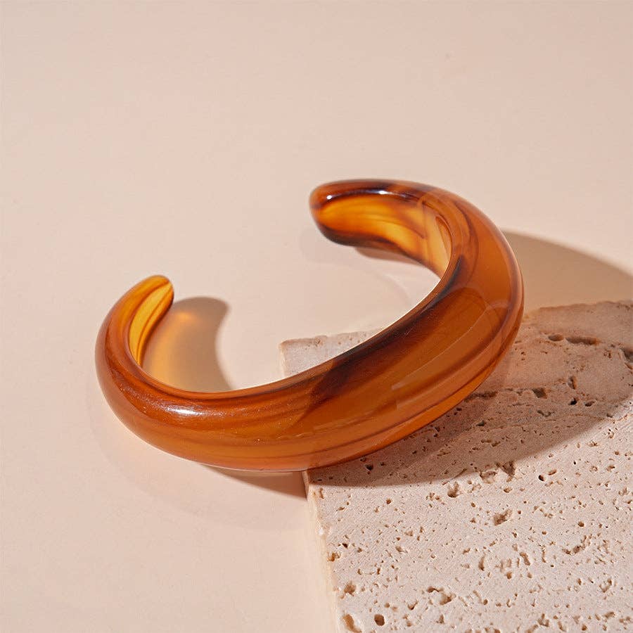 Vintage Smoothy Open Acrylic Bracelet DP25D628 - Proper