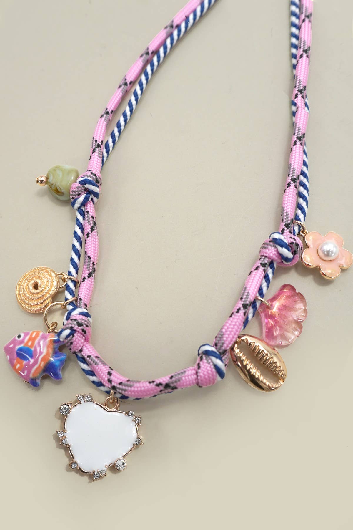 CORD CHARM-PORCELAIN FISH HEART FLOWER NECKLACE | 80N92299 - Proper
