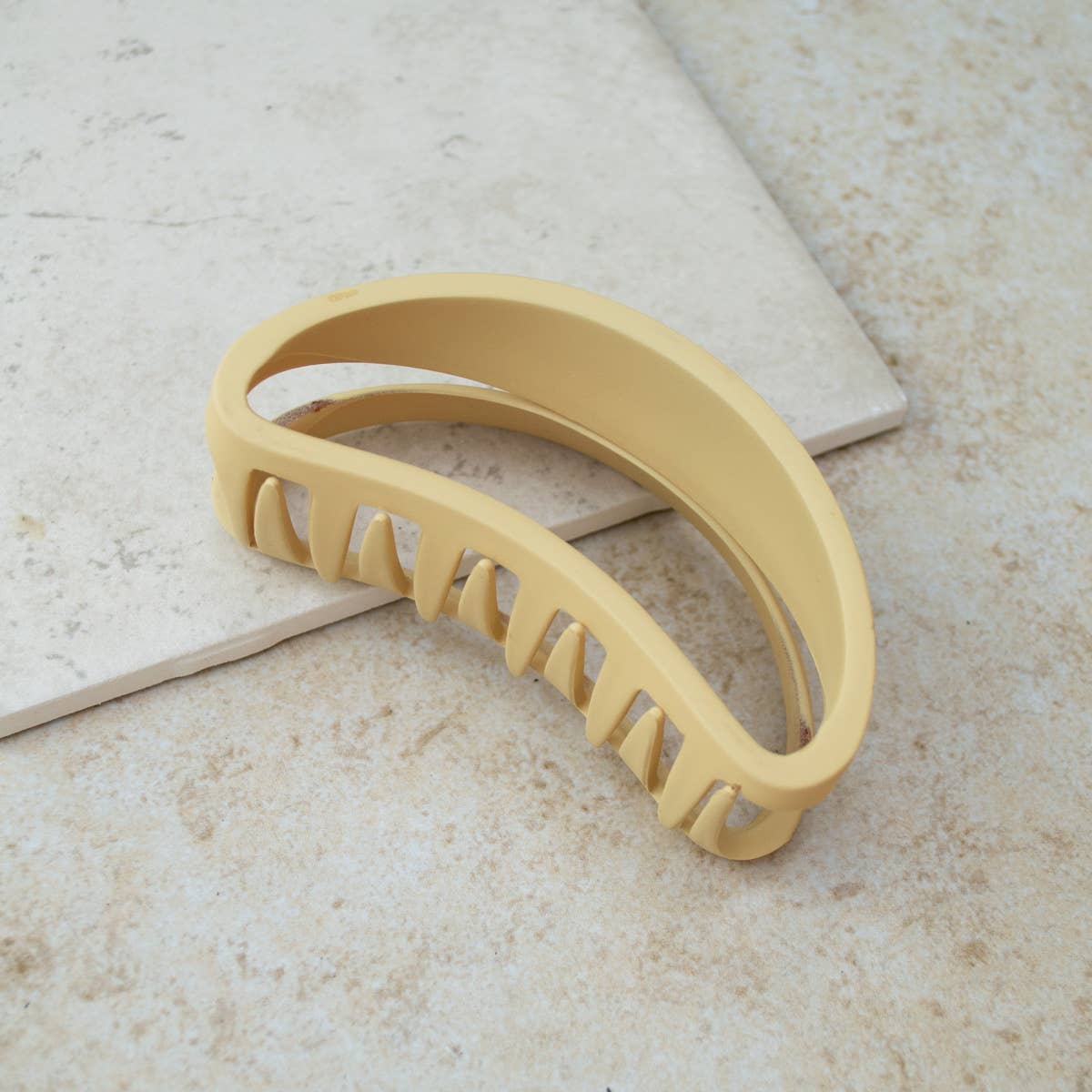 Mae Claw Clip - Proper