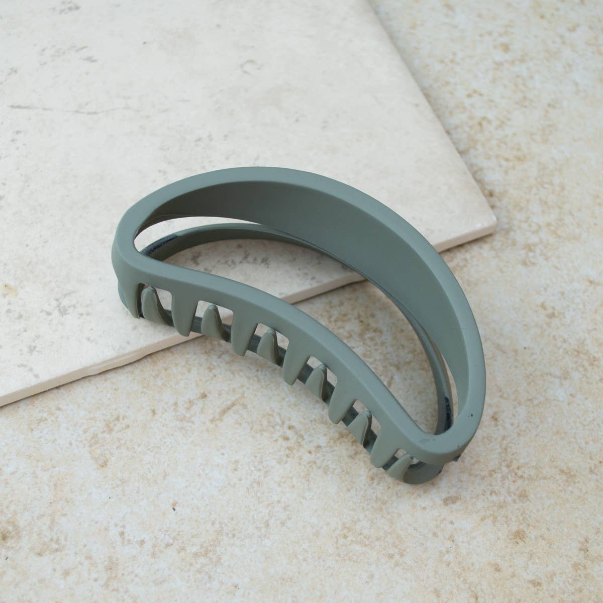 Mae Claw Clip - Proper