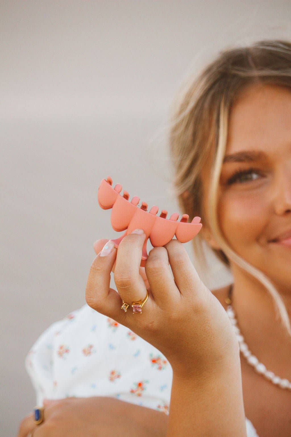 Scalloped Matte Claw Clip - Proper