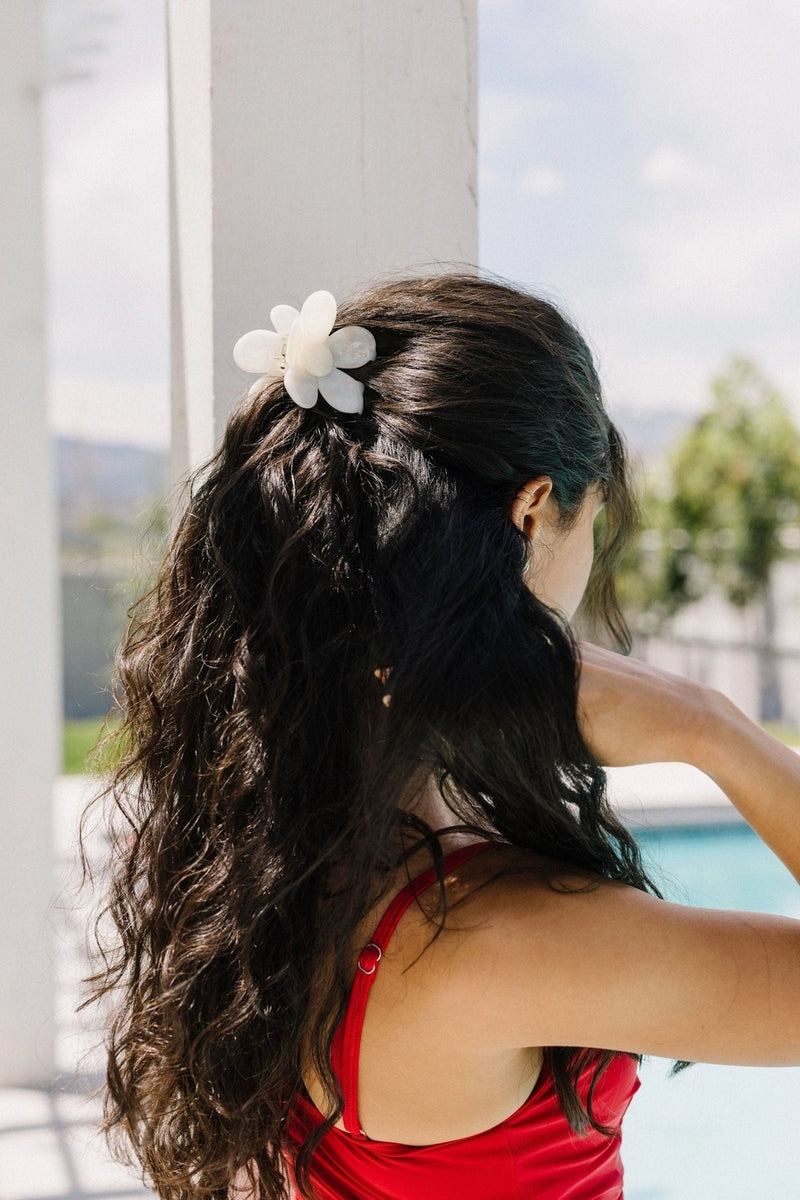 Pearly Flower Clip - Proper