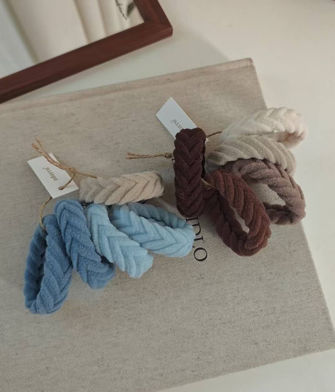 Neutral Chevron Seamless Hair Ties (Set of 5) - Proper