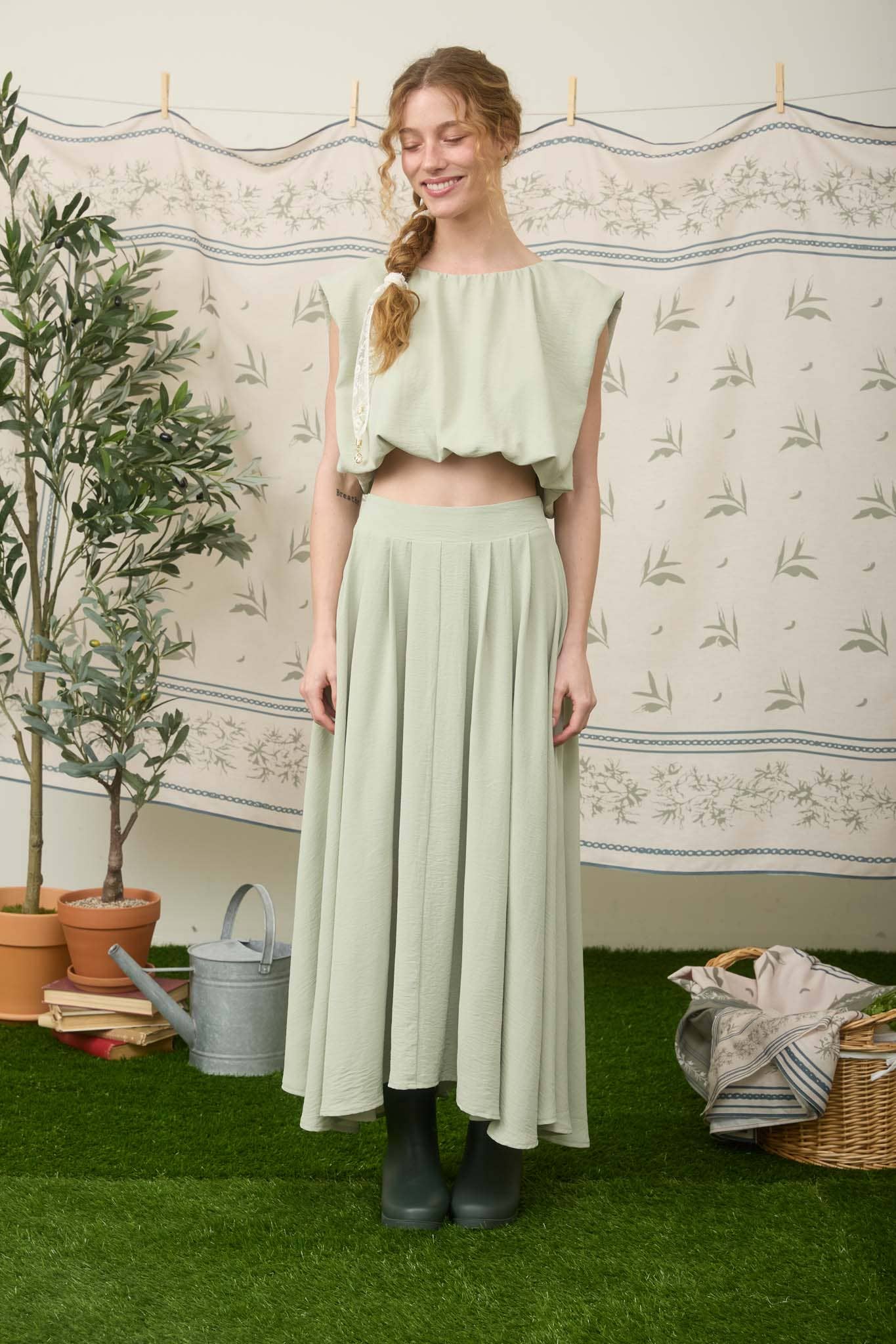 BOX PLEATED MIDI SKIRT - Proper