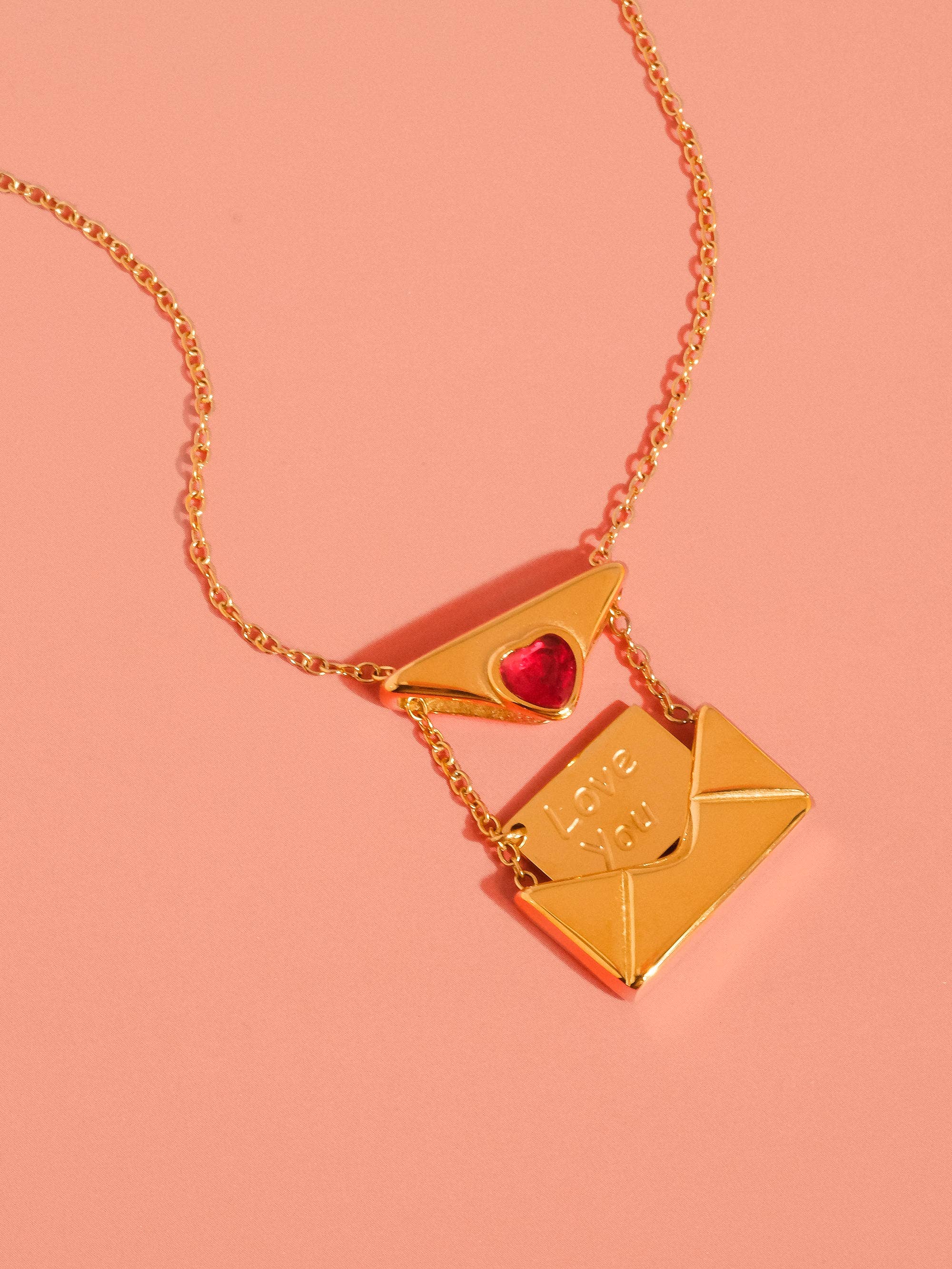 Letter 18K Gold Non-Tarnish Love Letter Heart Necklace - Proper