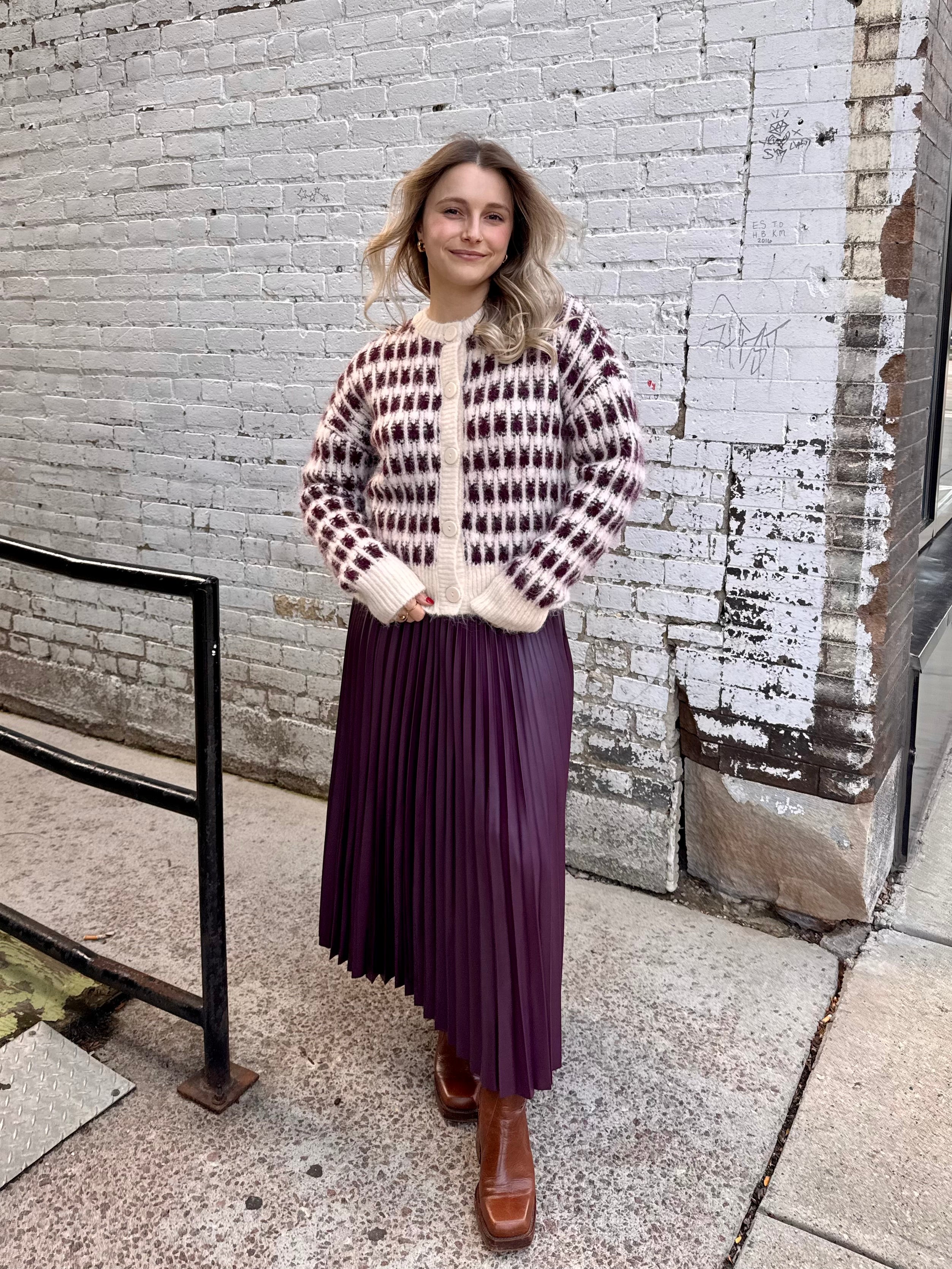 Lisa Cardigan - Proper