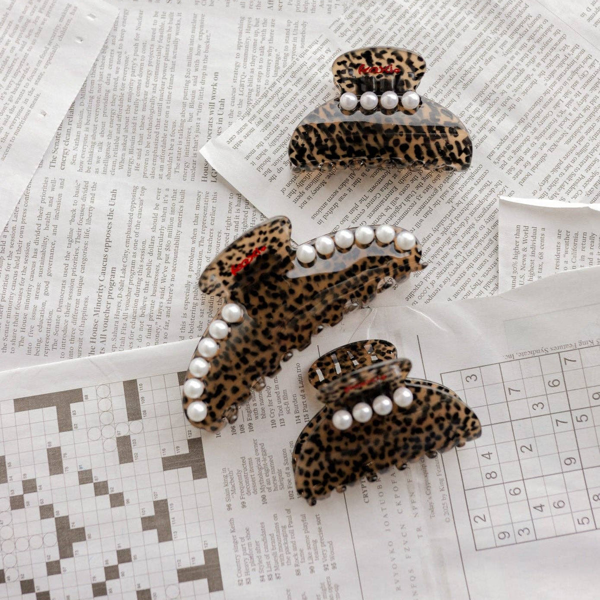 Cheetah Pearl Claw Clip display picture 2