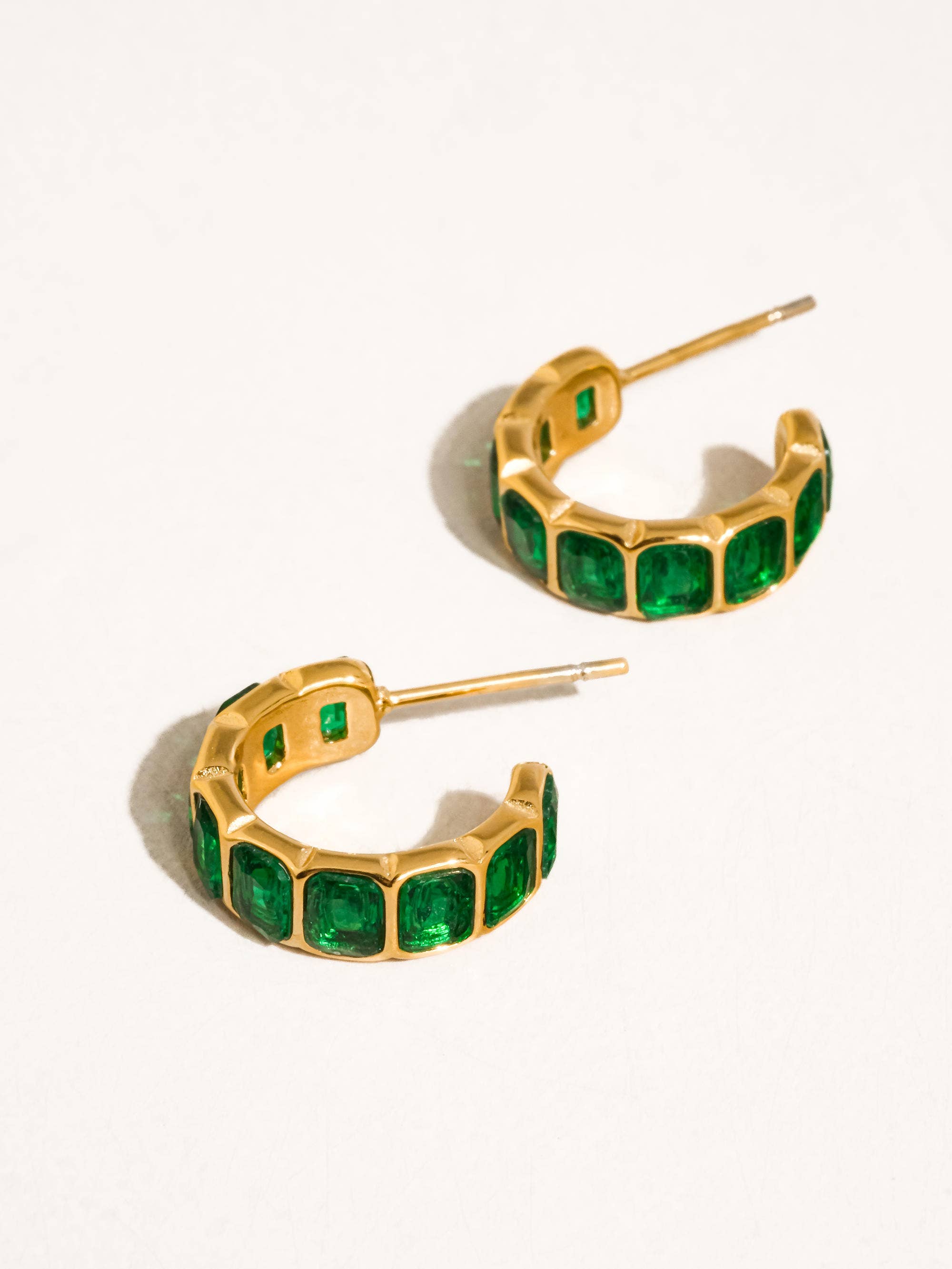 Clariel 18K Gold Non-Tarnish Minimalist Hoop Earrings - Proper