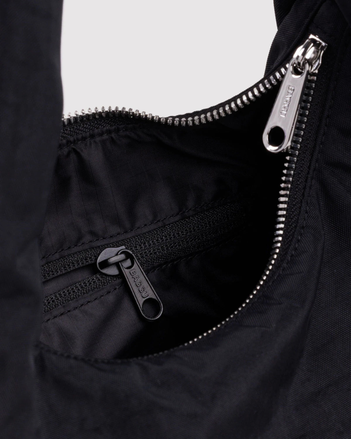 Small Nylon Meringue Bag - Black - Proper