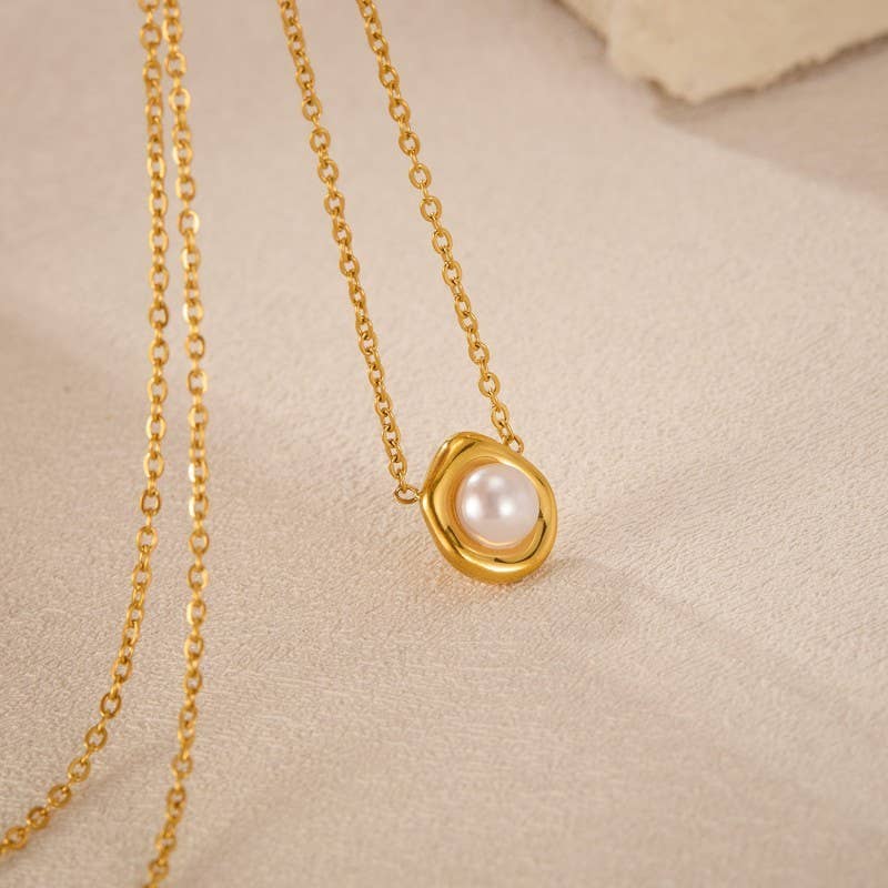 Lucy Necklace