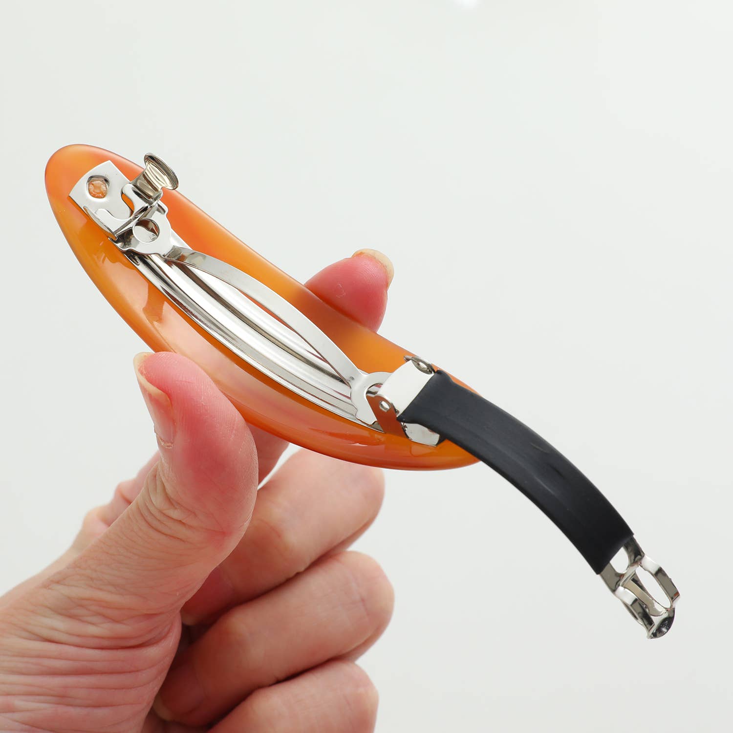 Charlotte Curved Thick French Barrette