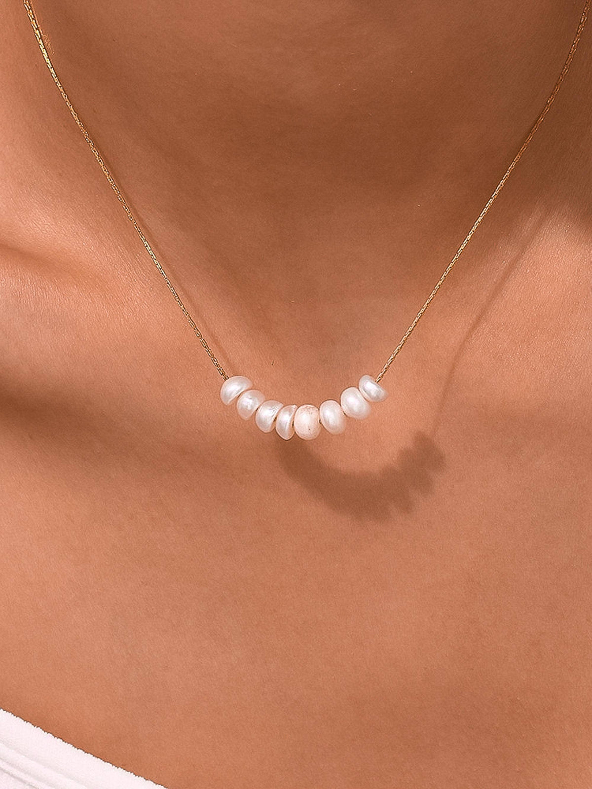 Jane Pearl Bar Necklace