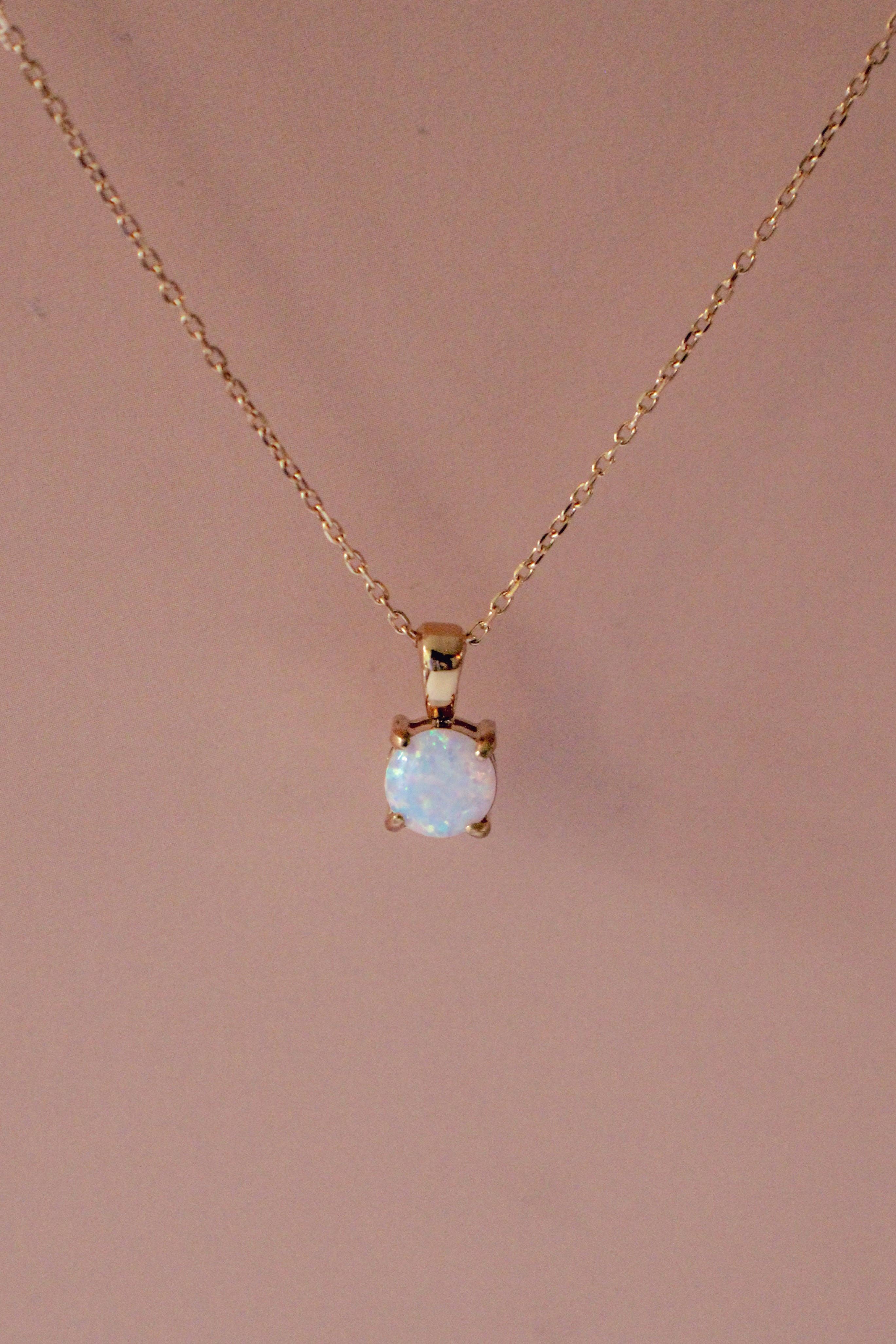 Saelli Necklace