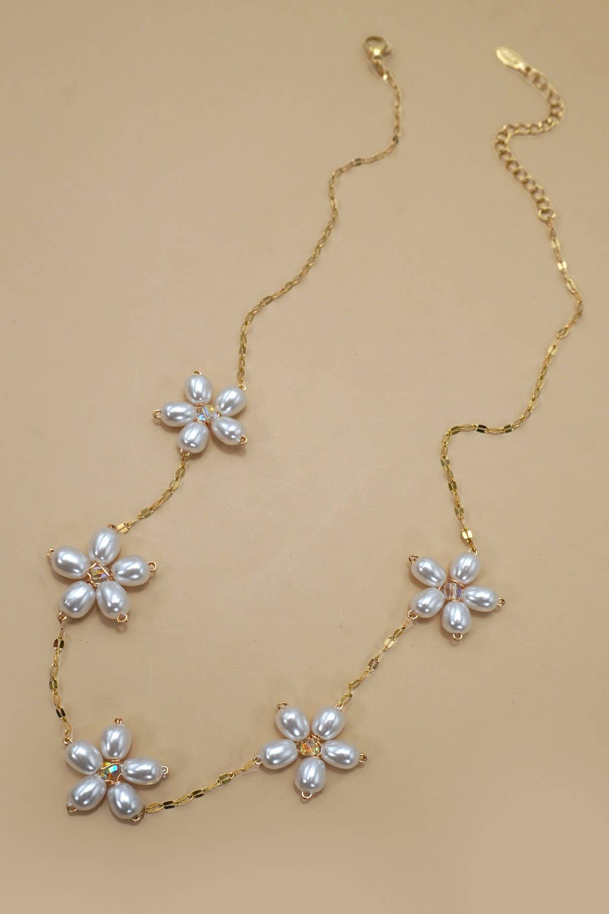 Flower Pearl Necklace