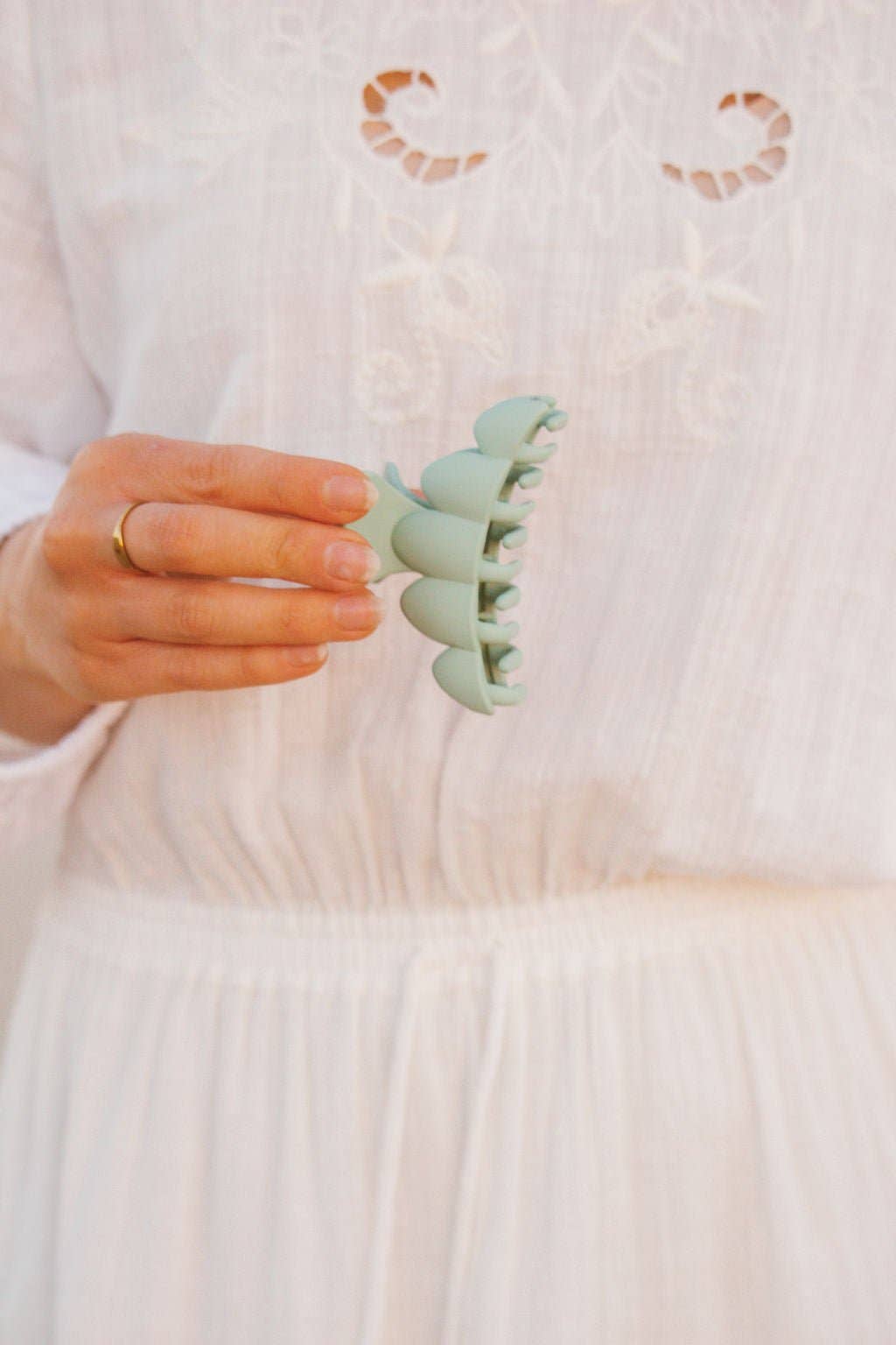 Scalloped Matte Claw Clip - Proper