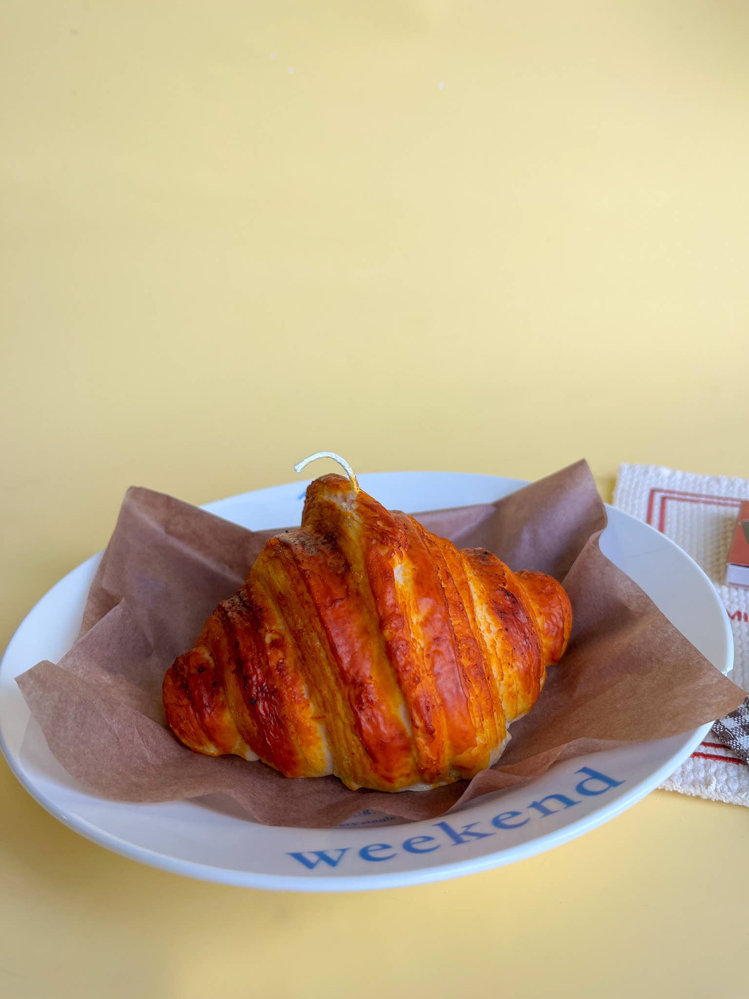 Le Grand Croissant Candle