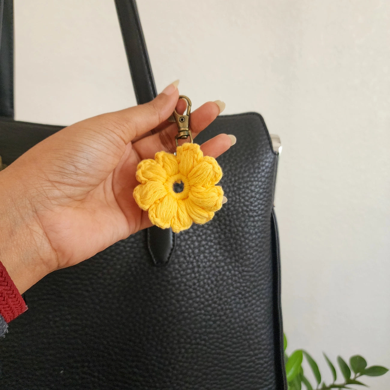 Handmade Daisy Keychain - Proper