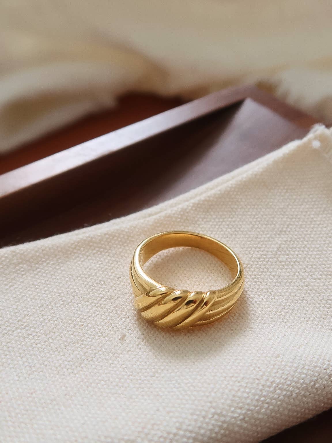 Duvette Ring - Proper