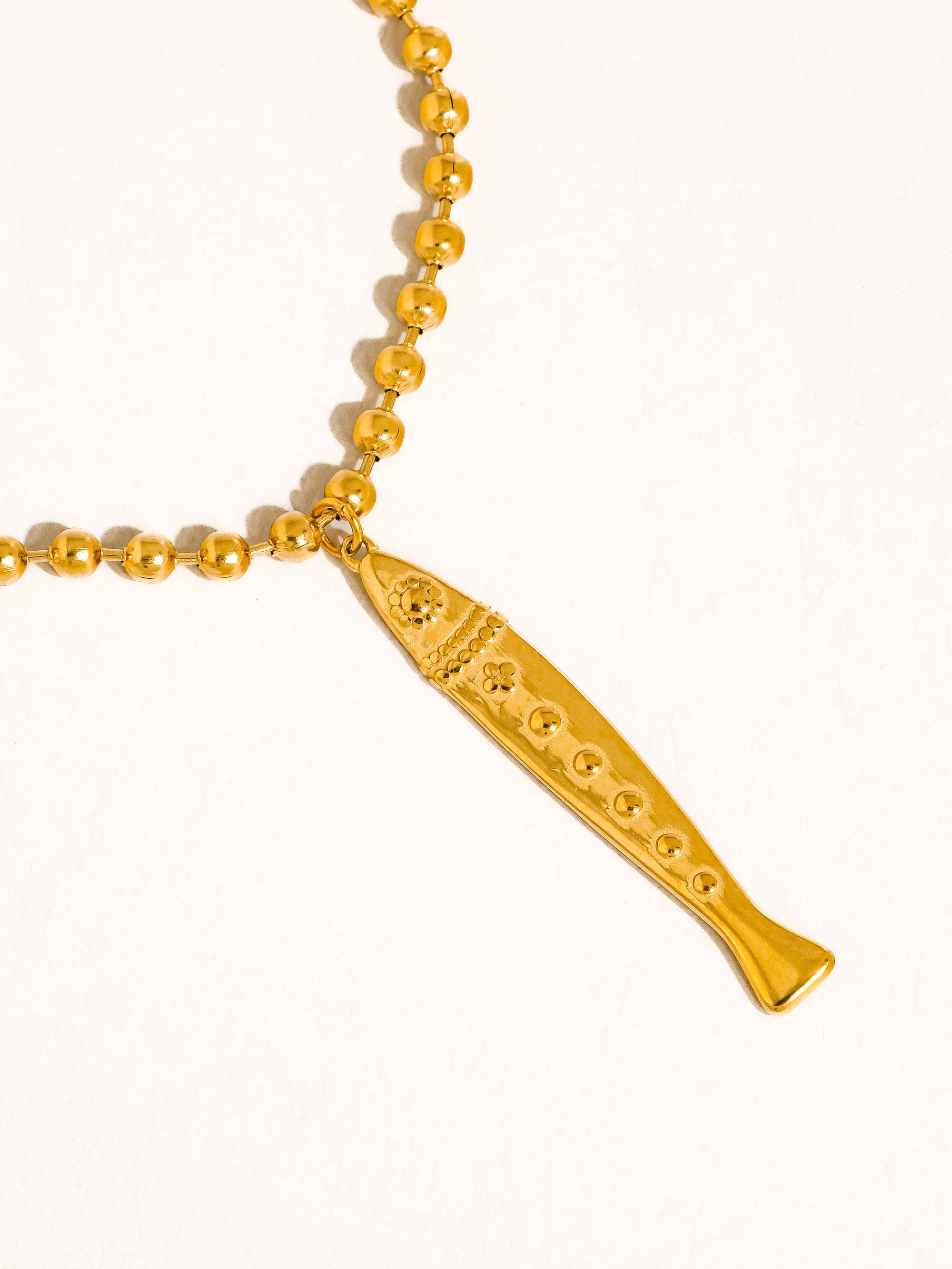 Bellisse 18K Gold Non-Tarnish Vintage Fish Necklace - Proper