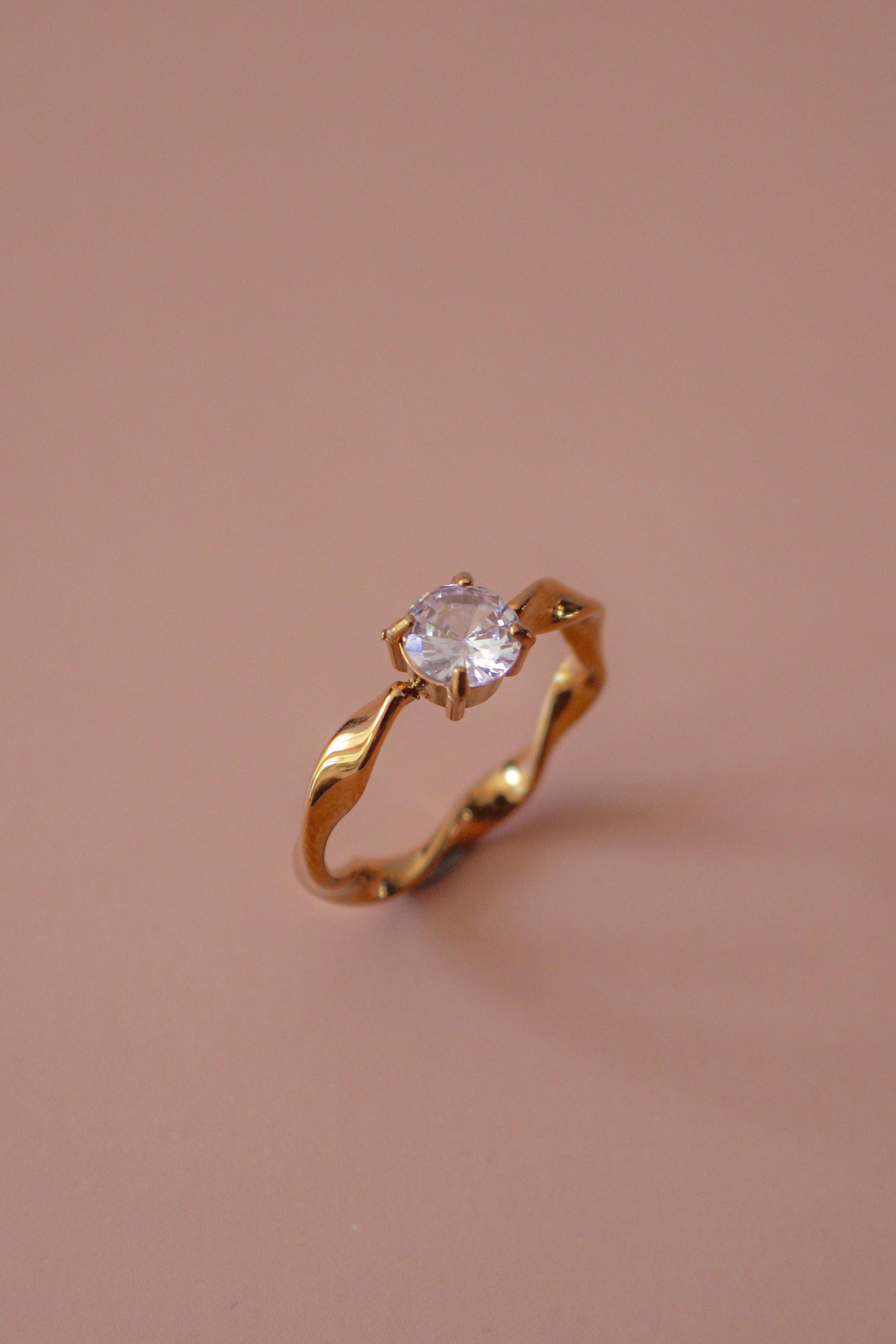 Hollis Ring