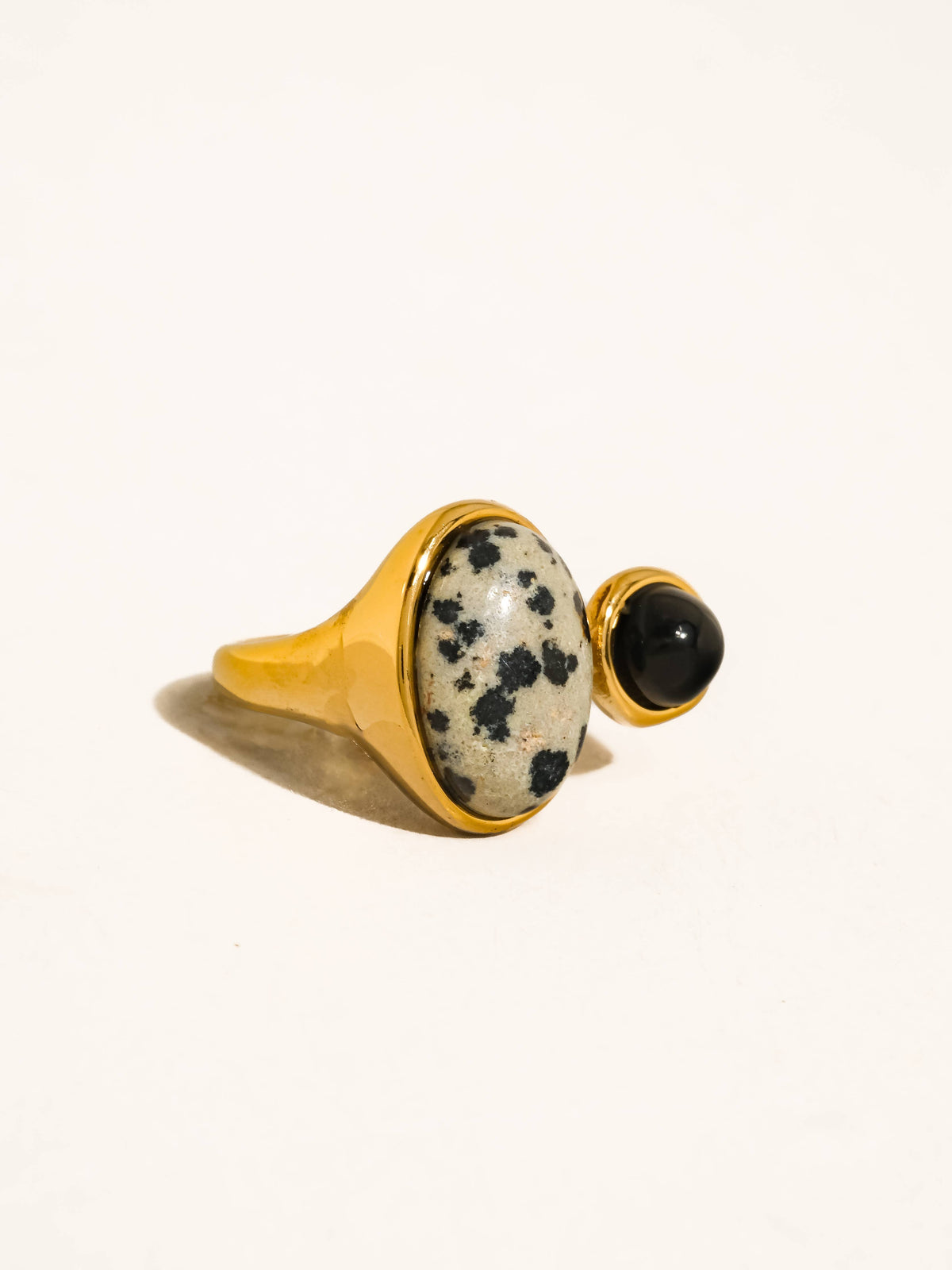 Embrun 18K Gold Non-Tarnish Dalmatian Jasper Onyx Ring - Proper