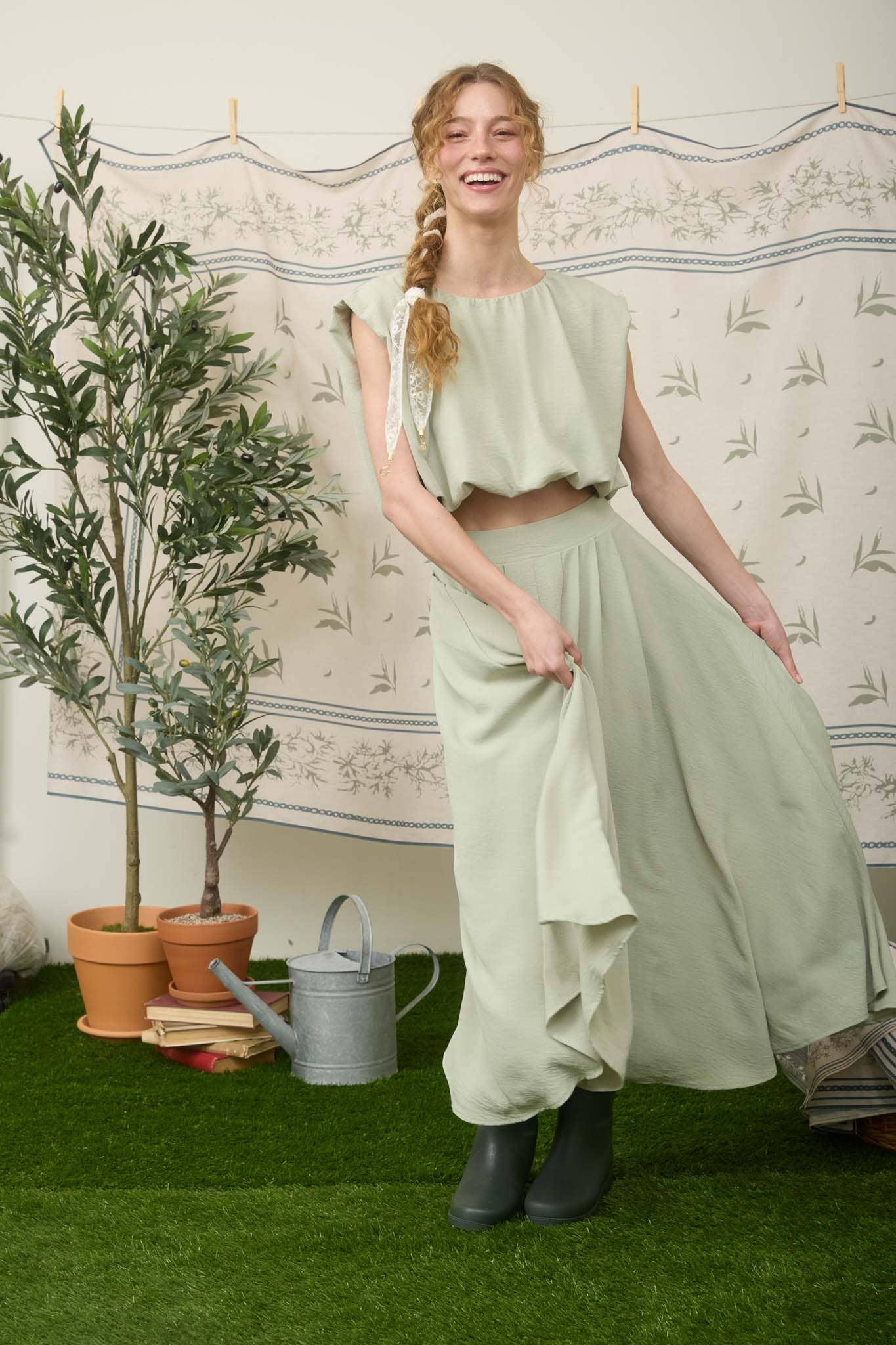 BOX PLEATED MIDI SKIRT - Proper